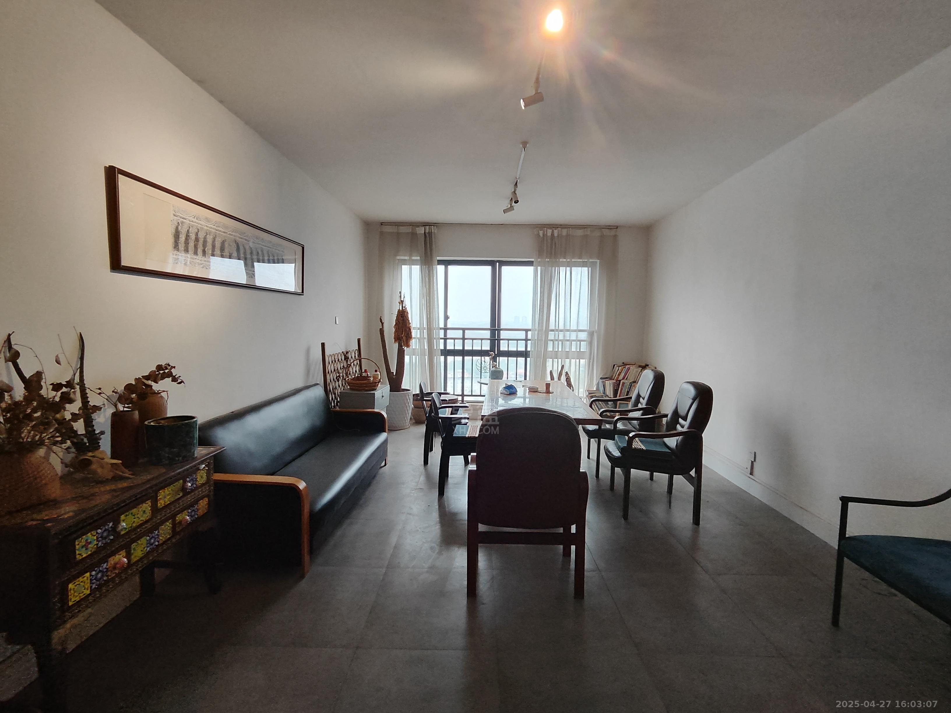 东鼎紫园 3室2厅2卫 1500.0元/月 东鼎紫园 3室2厅2卫 1500.0元/月室内图