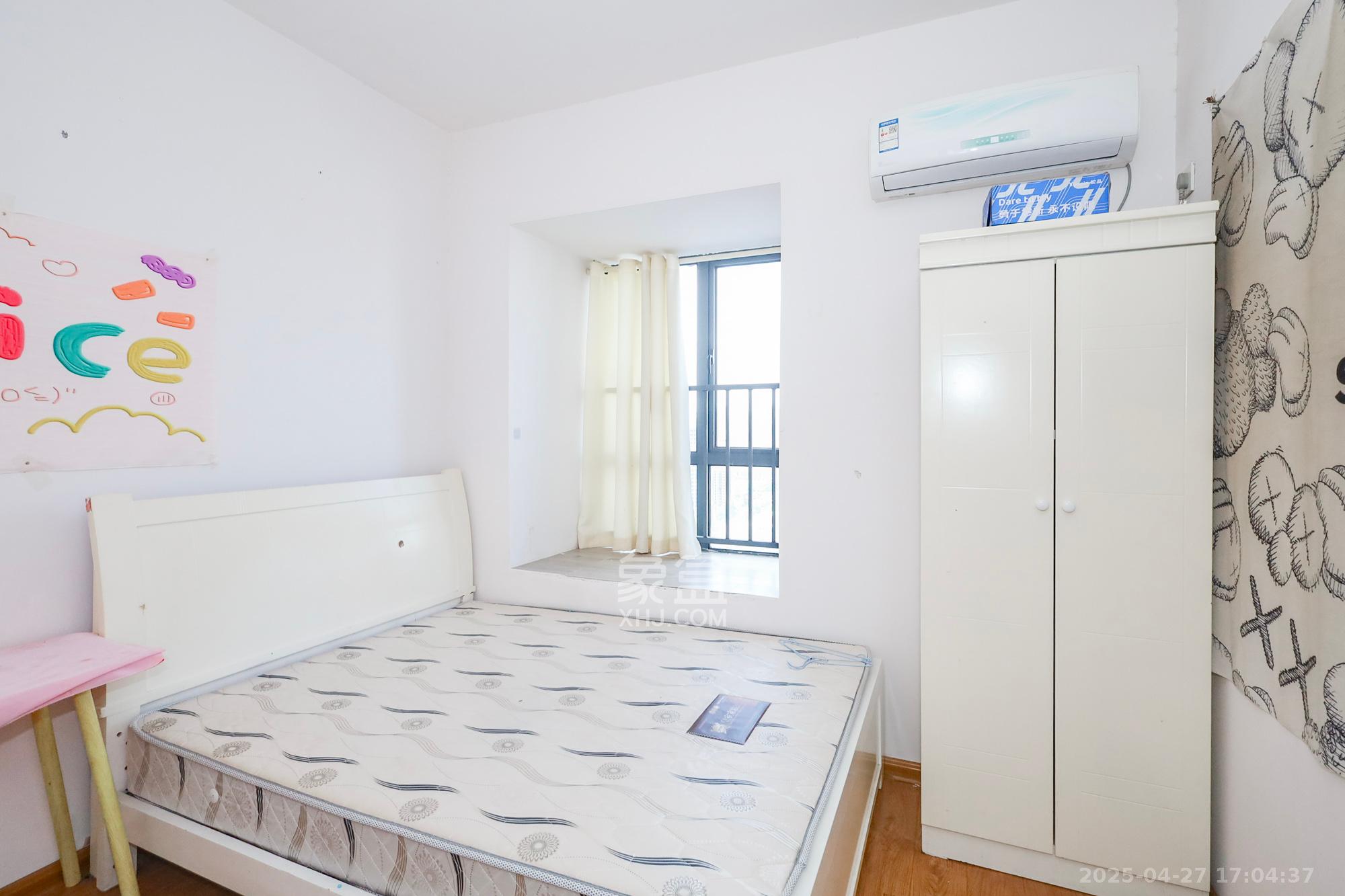 中交里城  3室2厅2卫    125.0万 中交里城  3室2厅2卫    125.0万卧室