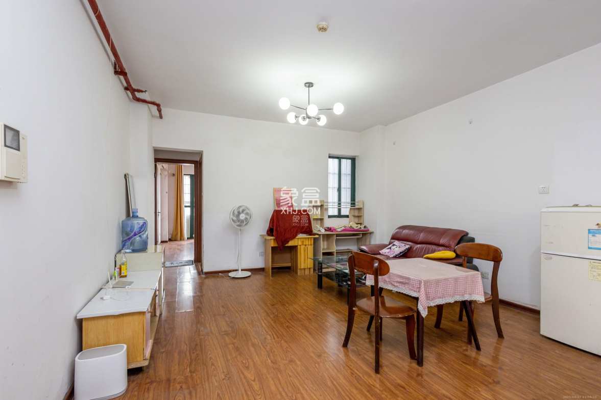 华天LOHO小镇 1室1厅1卫 22.8万 华天LOHO小镇 1室1厅1卫 22.8万客厅