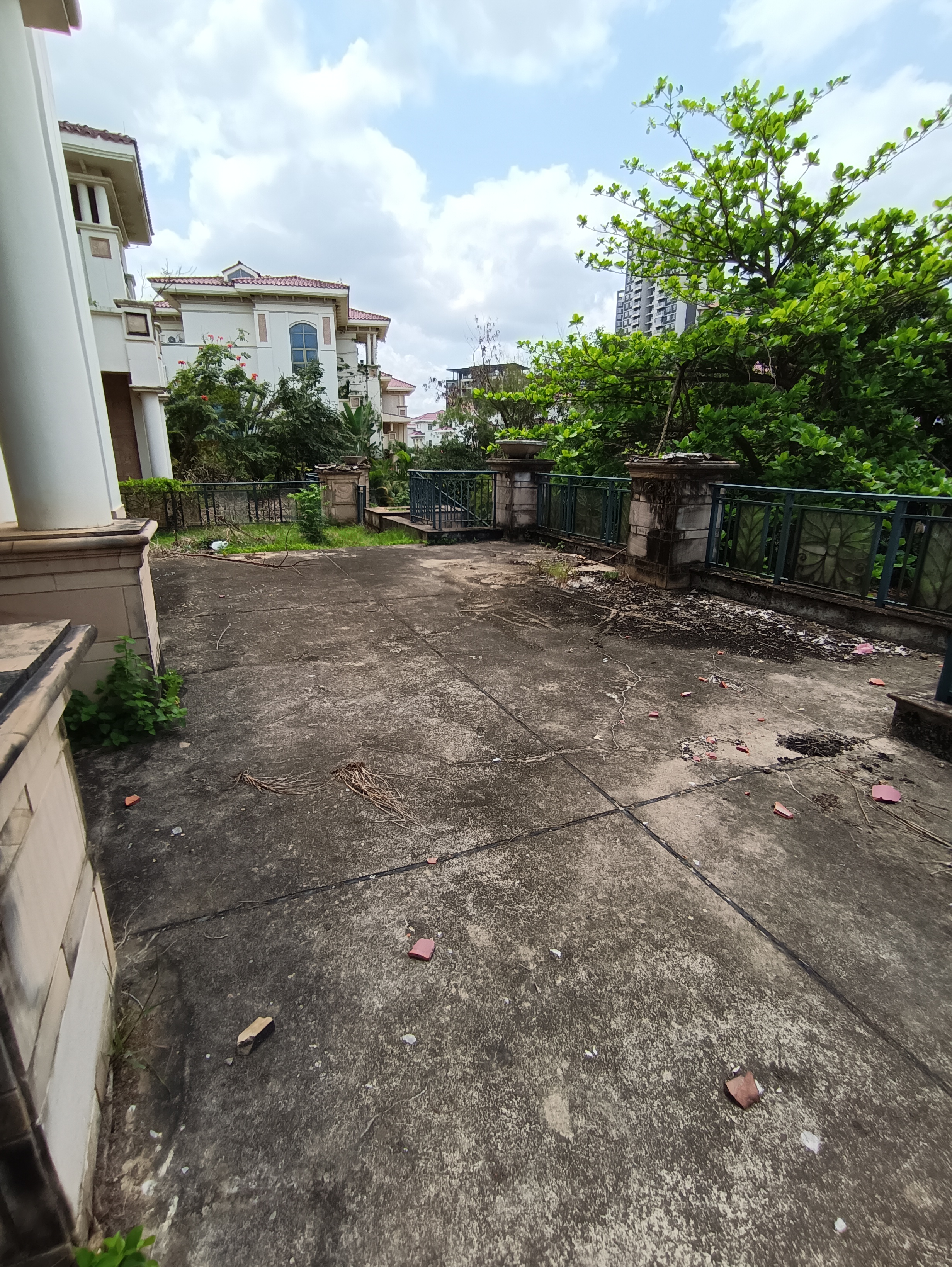 蔚蓝海岸 6室3厅4卫 1600.0万 蔚蓝海岸 6室3厅4卫 1600.0万客厅