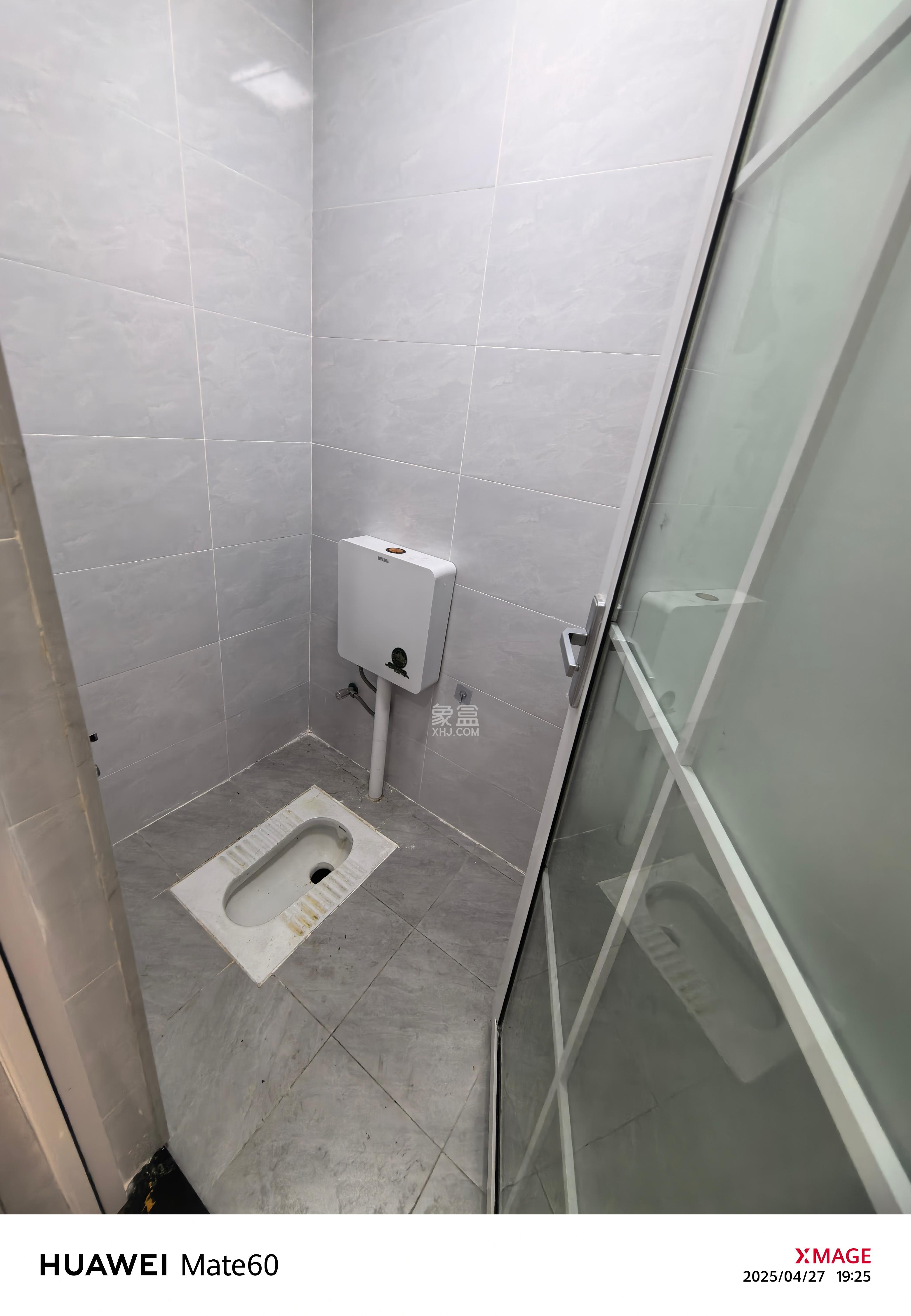 保利天禧EF区  1室1厅1卫    1600.0元/月 保利天禧EF区  1室1厅1卫    1600.0元/月