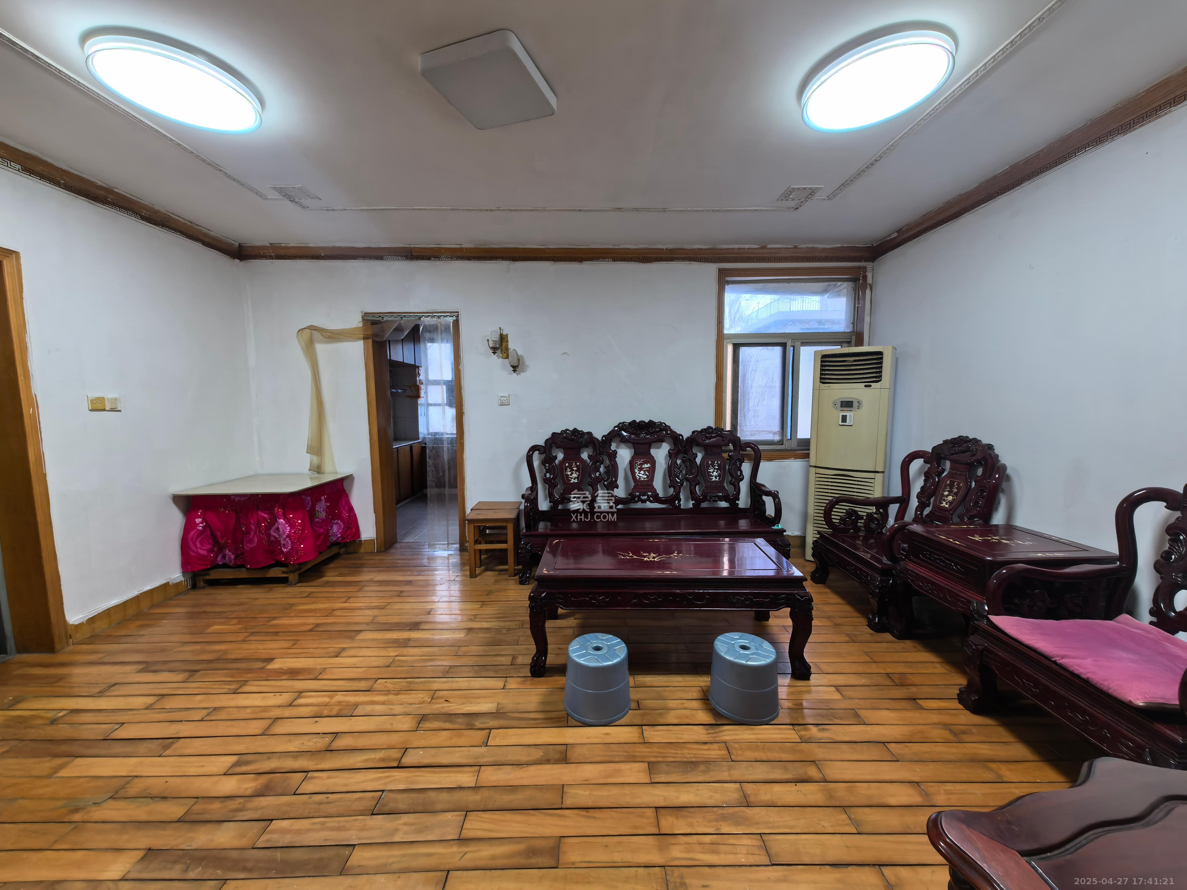公交园小区（公交新村）  2室1厅1卫   1400.00元/月室内图
