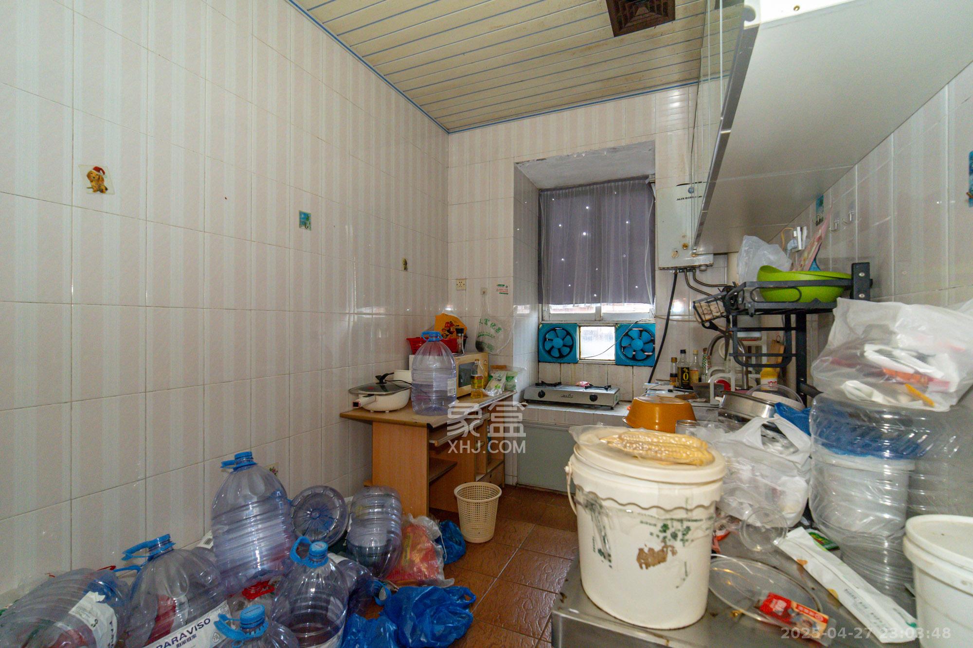 杉星小区 2室2厅2卫 55.0万 杉星小区 2室2厅2卫 55.0万厨房