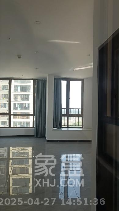 长龙湾 2室2厅1卫 2700.0元/月 长龙湾 2室2厅1卫 2700.0元/月室内图