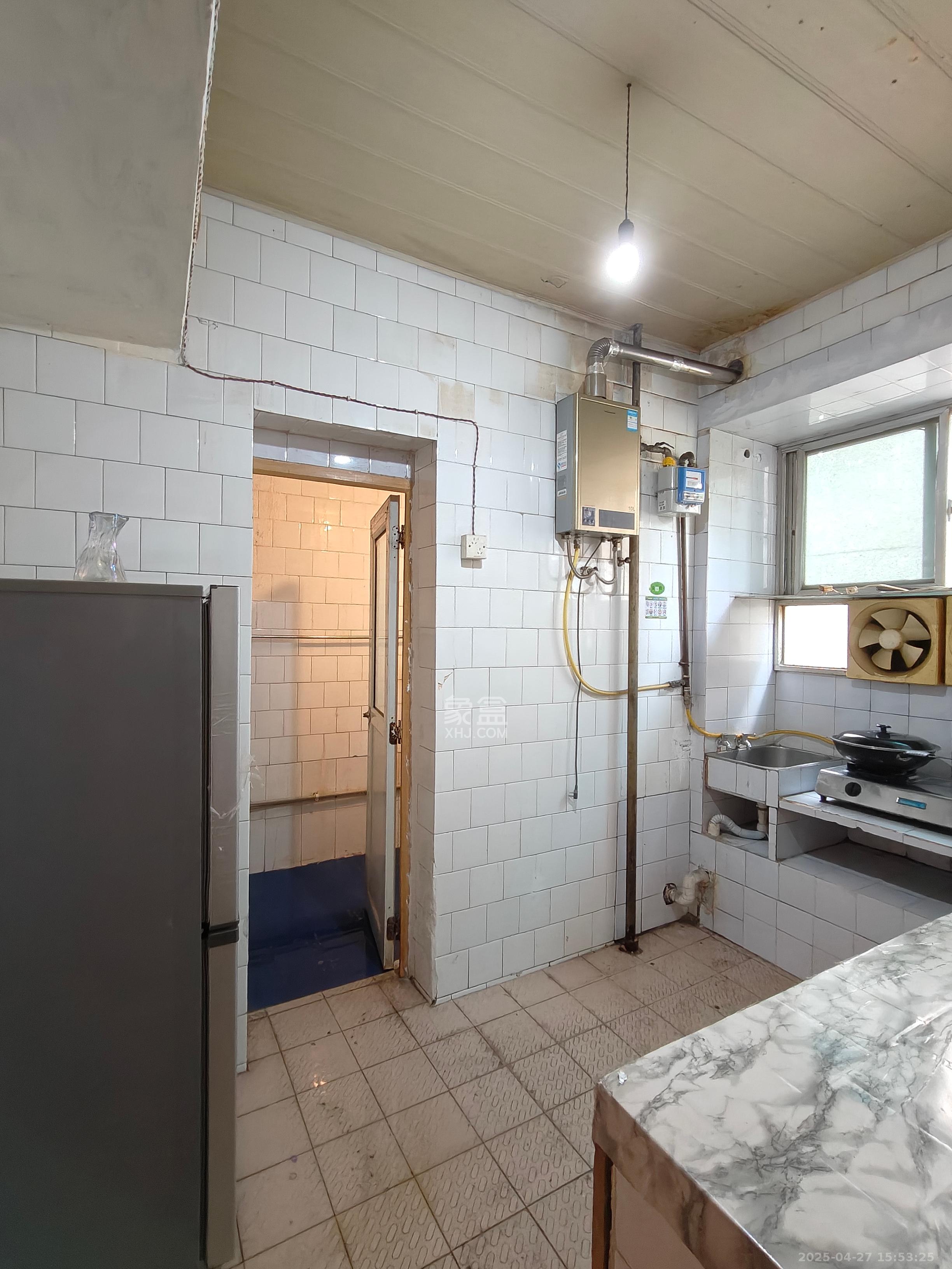 物资厅宿舍(五一大道) 3室1厅1卫 2300.0元/月 物资厅宿舍(五一大道) 3室1厅1卫 2300.0元/月室内图