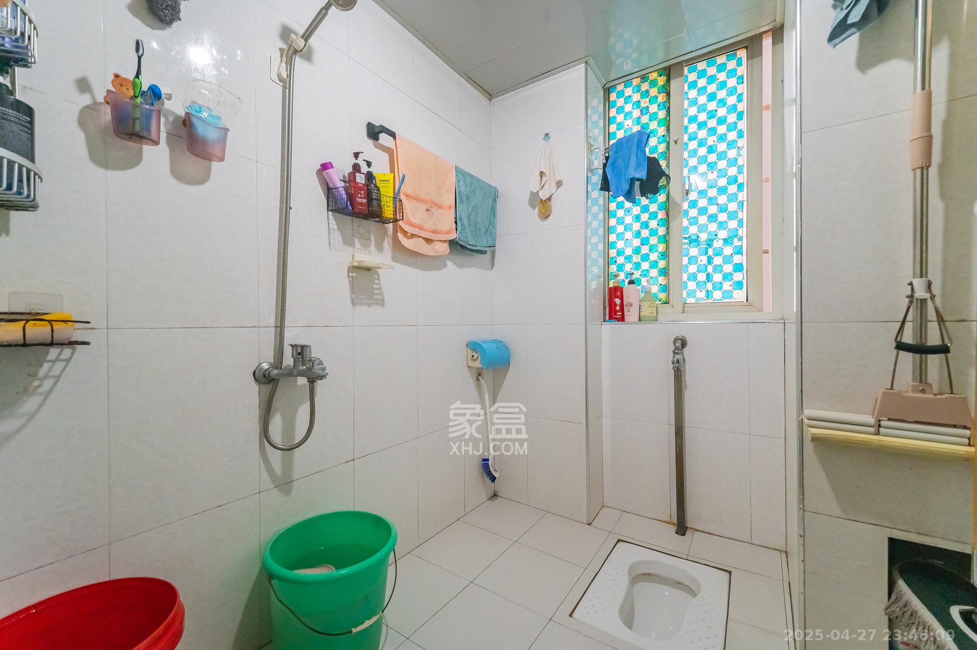 佳美星城 3室2厅1卫 57.5万 佳美星城 3室2厅1卫 57.5万卫生间