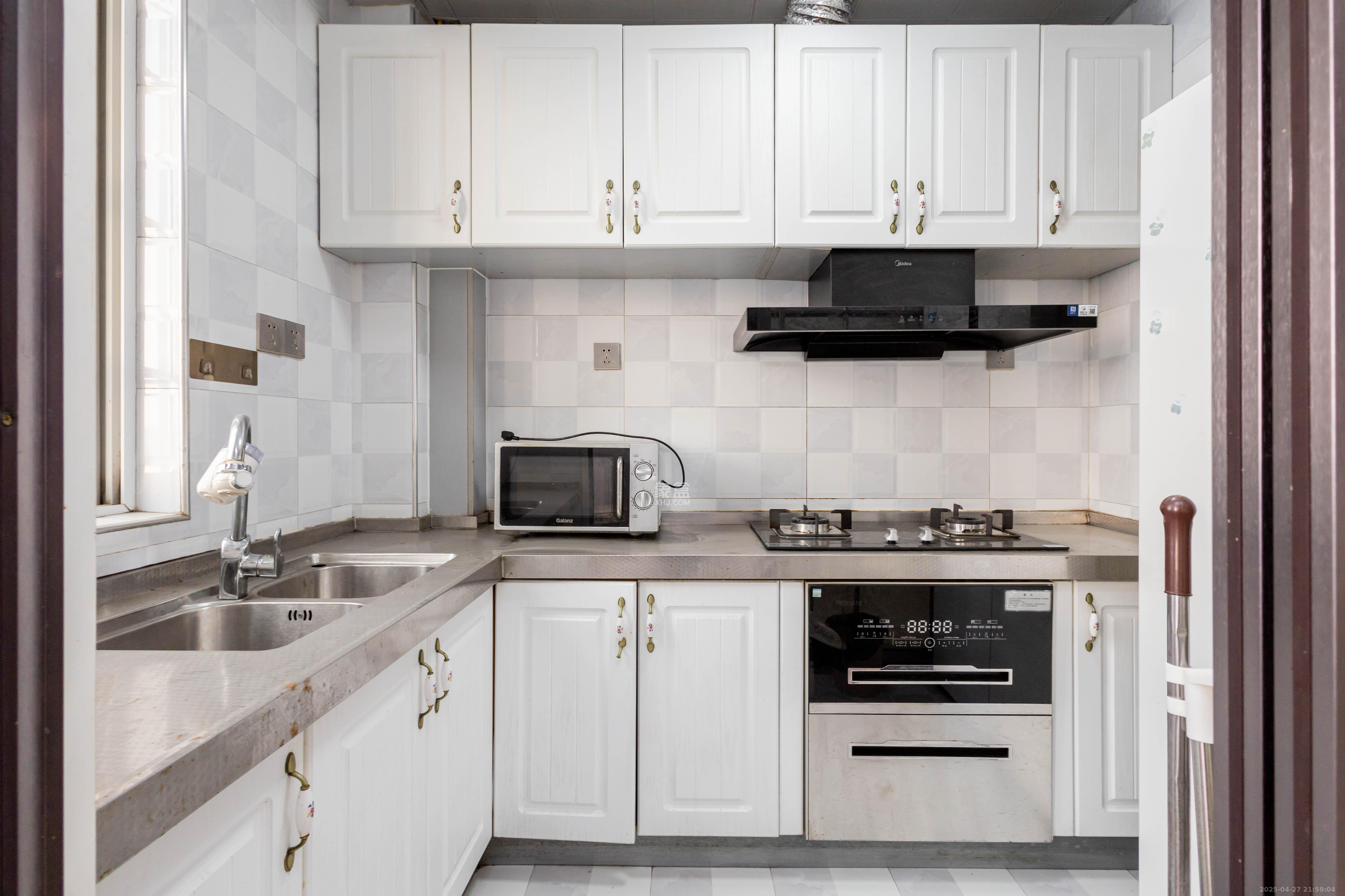 光明城市(星辰青年城)  3室2厅1卫    66.8万 光明城市(星辰青年城)  3室2厅1卫    66.8万厨房