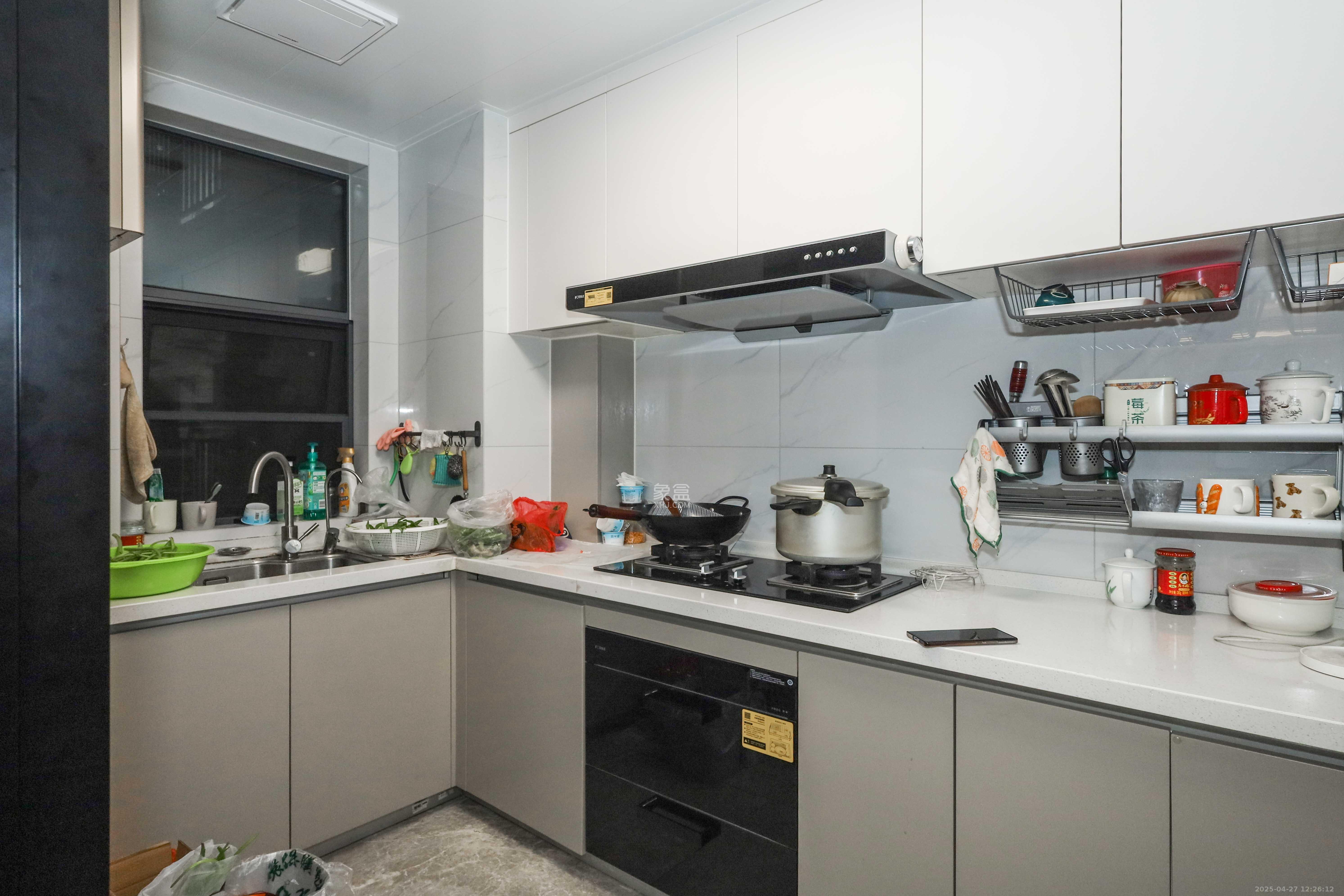 欣利梅溪左岸 3室2厅2卫 125.0万 欣利梅溪左岸 3室2厅2卫 125.0万厨房