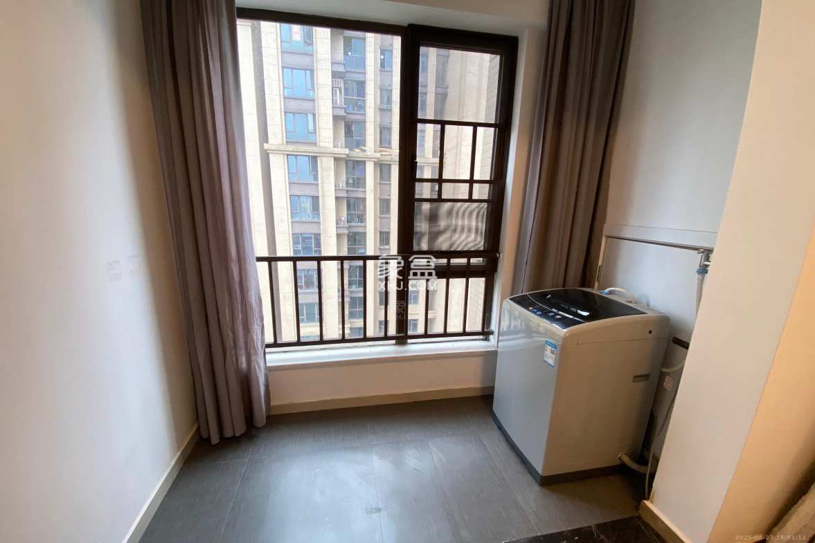 中泰财富湘江 1室1厅1卫 1400.0元/月 中泰财富湘江 1室1厅1卫 1400.0元/月室内图