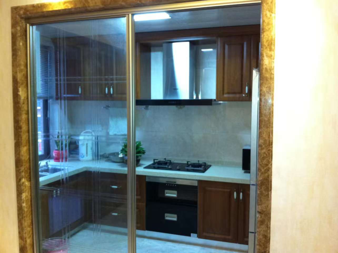 耀江花园东湖居 1室2厅2卫 2100.0元/月 耀江花园东湖居 1室2厅2卫 2100.0元/月室内图