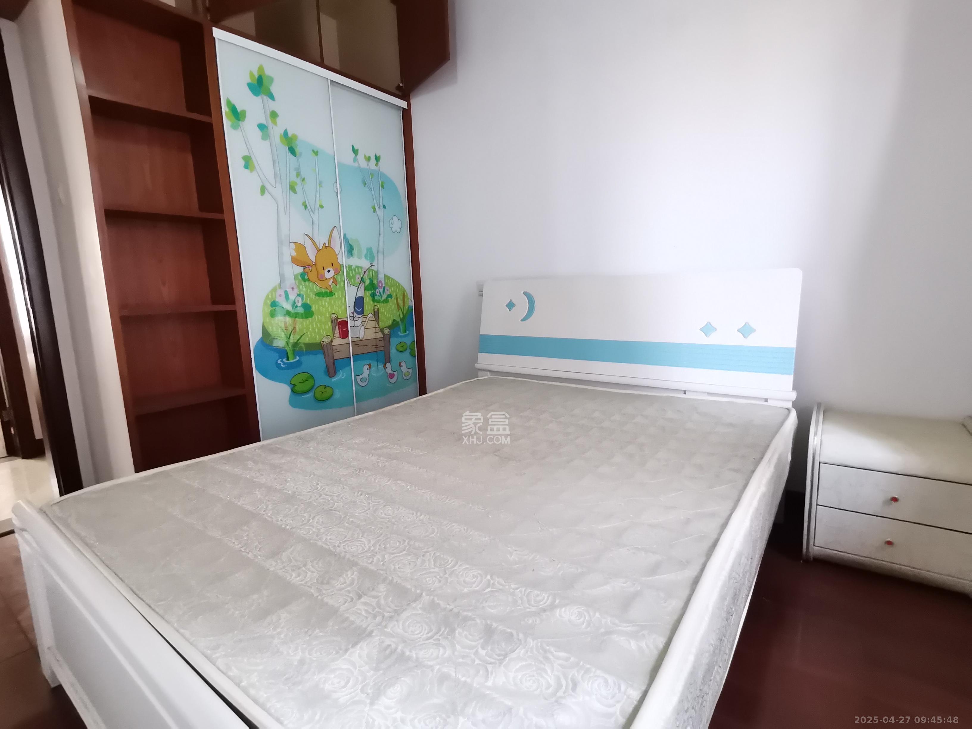 莱茵城  3室2厅2卫   2300.00元/月室内图