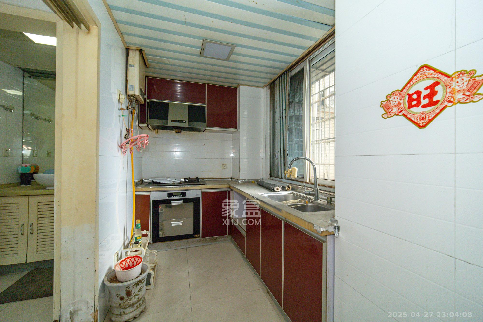 楚天家园 1室2厅2卫 120.0万 楚天家园 1室2厅2卫 120.0万厨房