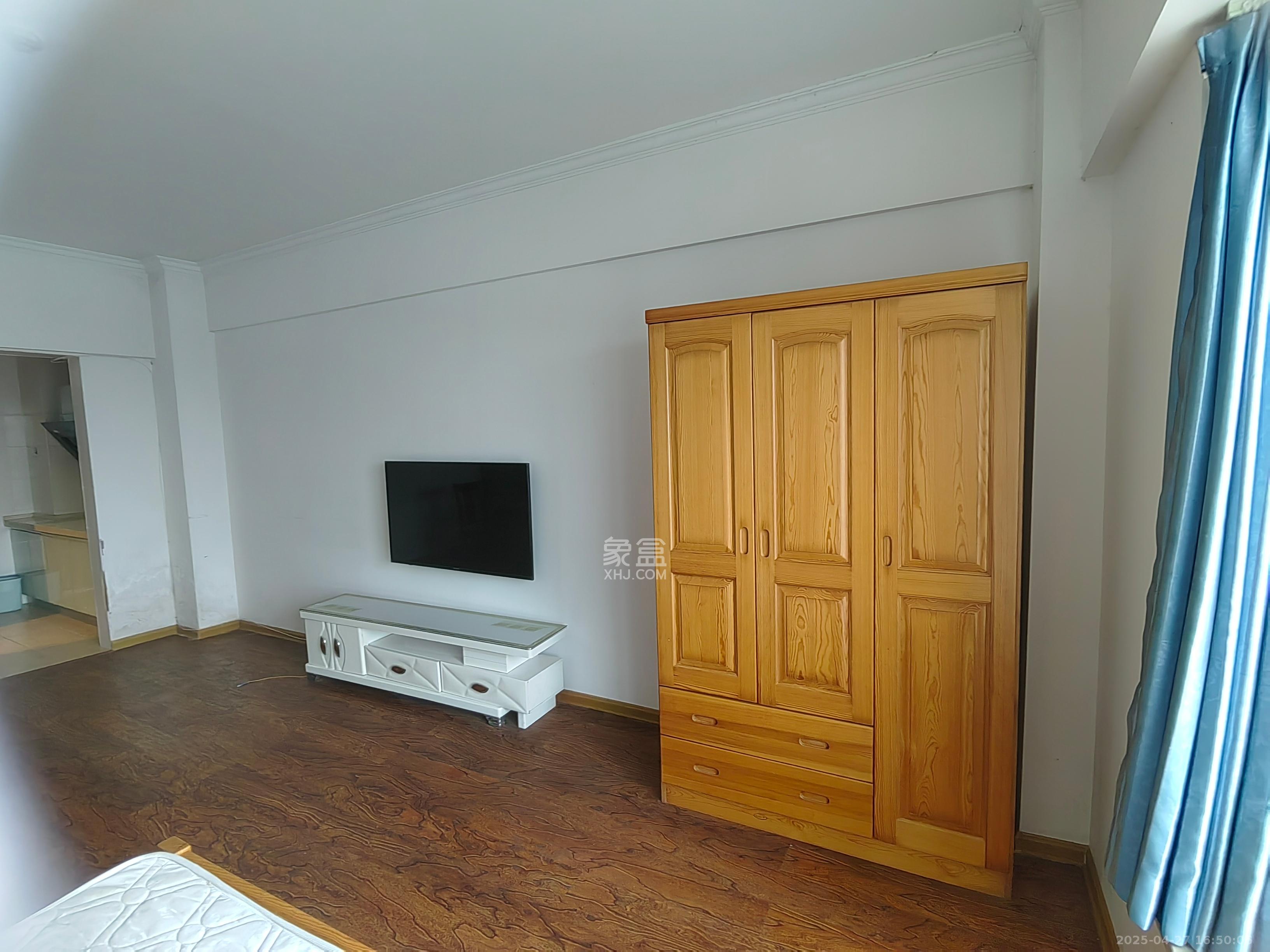 世纪桃花苑 1室0厅1卫 1200.0元/月 世纪桃花苑 1室0厅1卫 1200.0元/月室内图