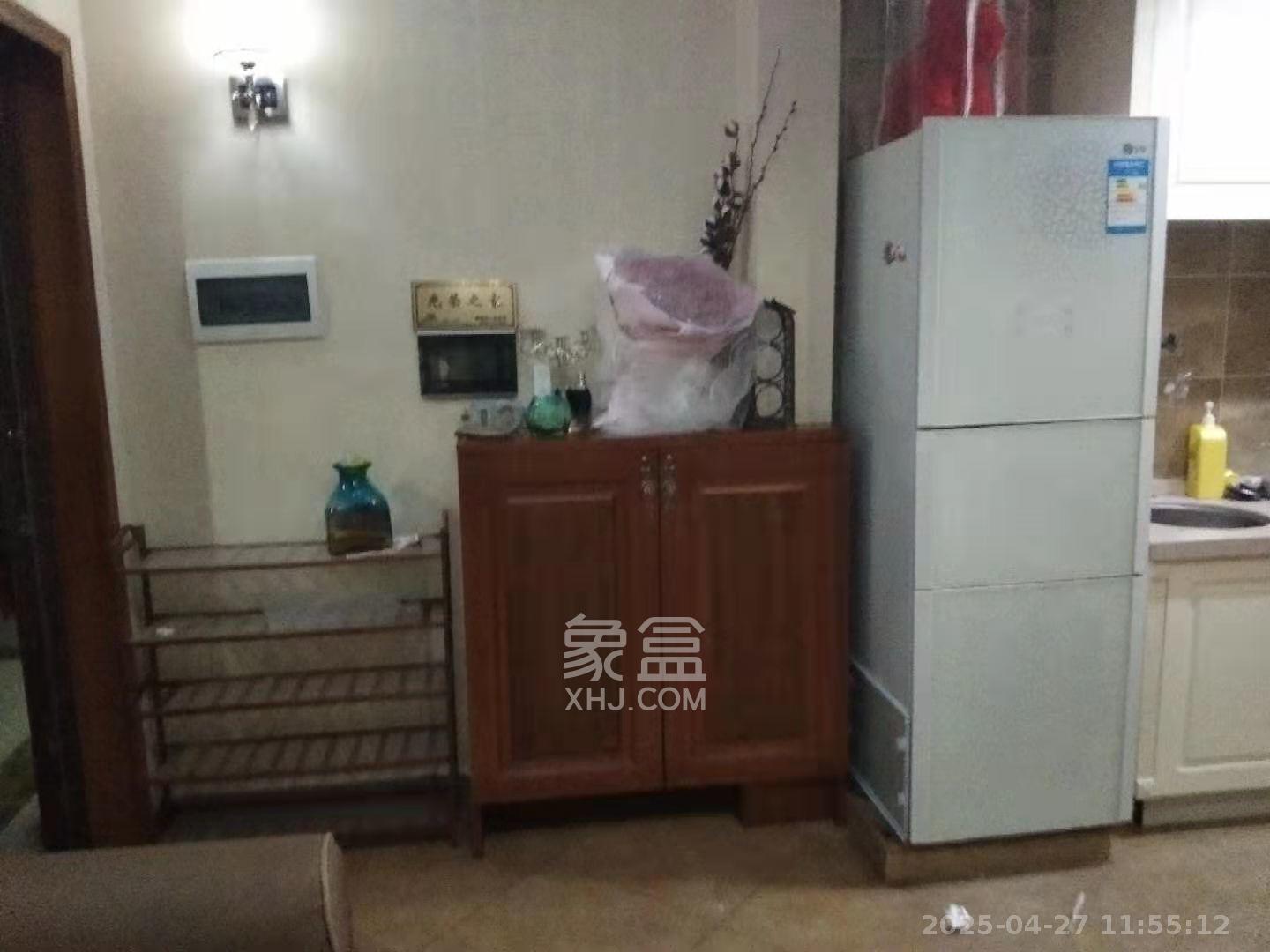 铂宫  1室1厅1卫   2600.00元/月室内图1