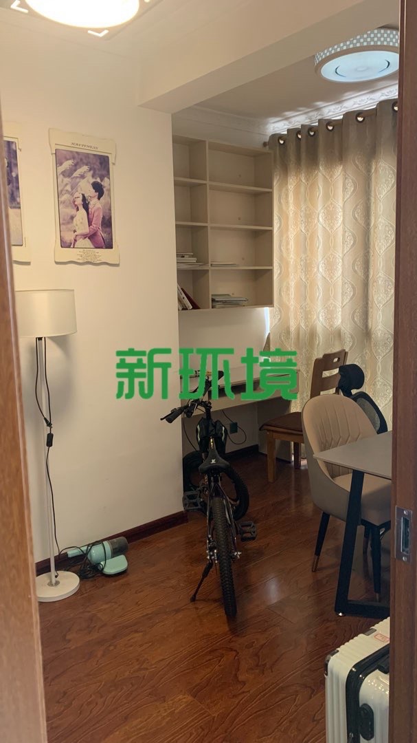 月亮湾三期  4室2厅2卫   2500.00元/月室内图