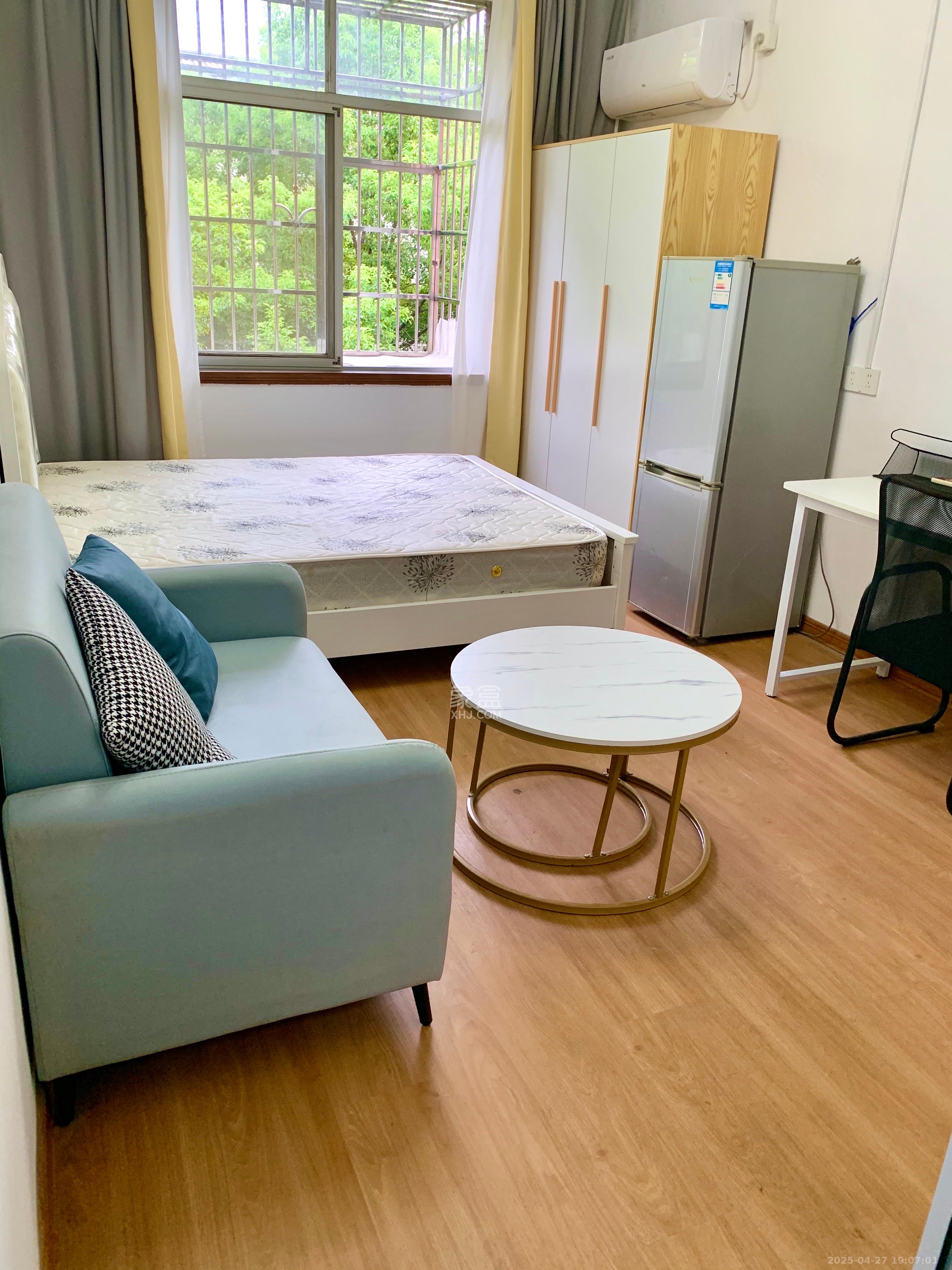 天马新村(天马安置小区) 1室1厅1卫 1500.0元/月 天马新村(天马安置小区) 1室1厅1卫 1500.0元/月室内图