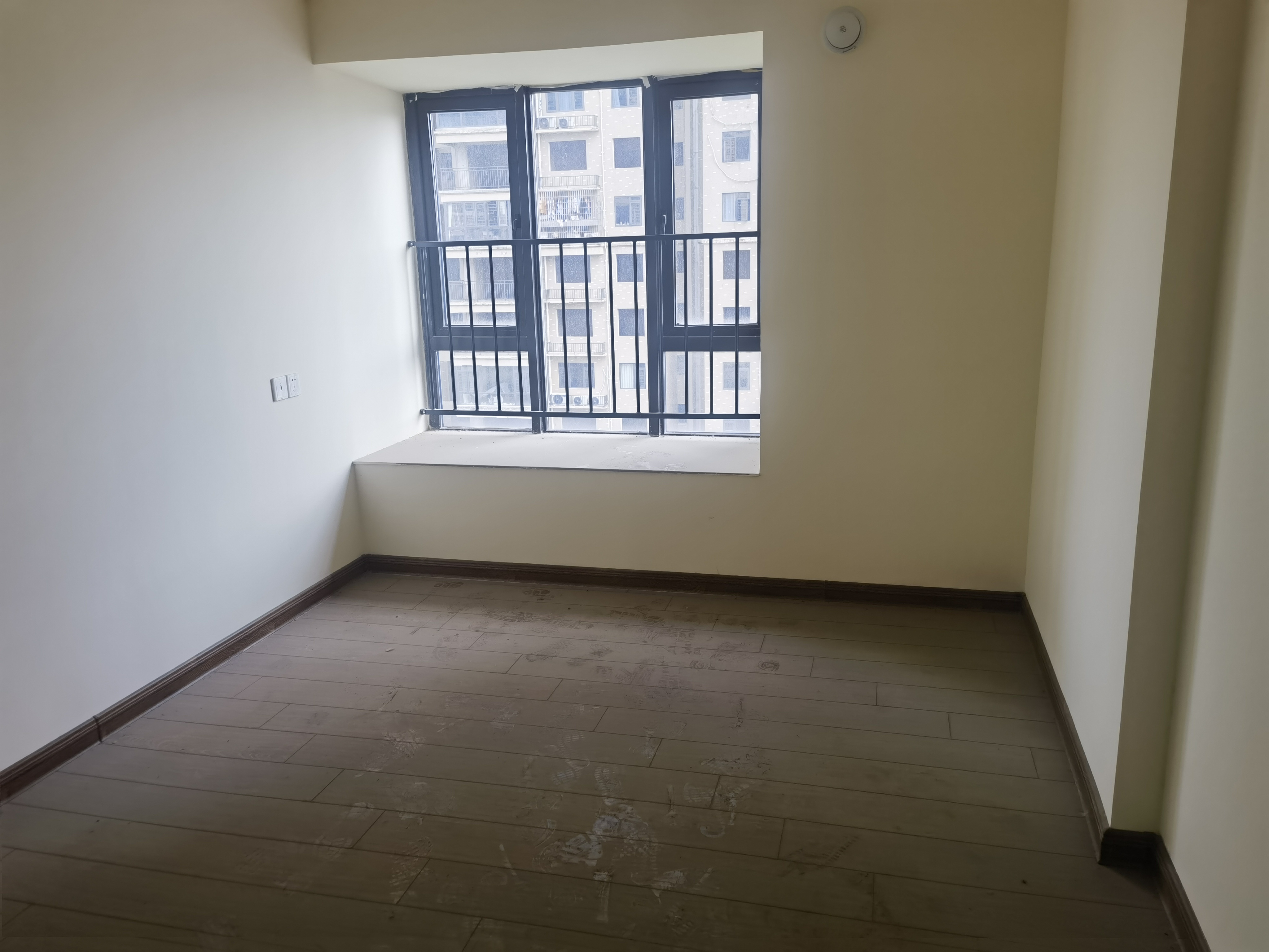 碧桂园娄星府 4室2厅2卫 110.0万 碧桂园娄星府 4室2厅2卫 110.0万客厅