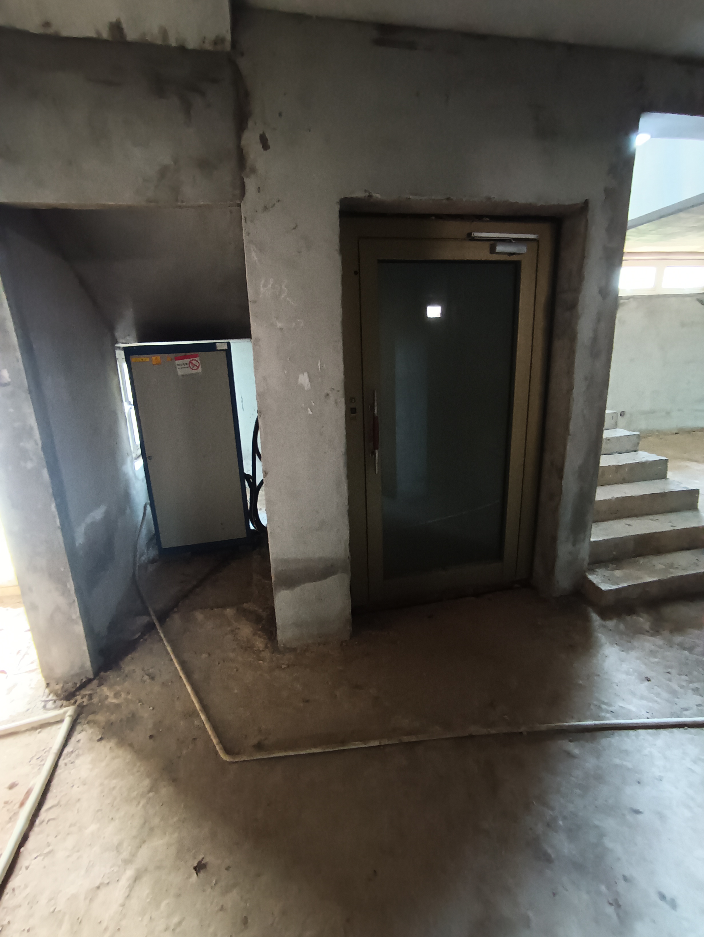 蔚蓝海岸 6室3厅4卫 1600.0万 蔚蓝海岸 6室3厅4卫 1600.0万客厅