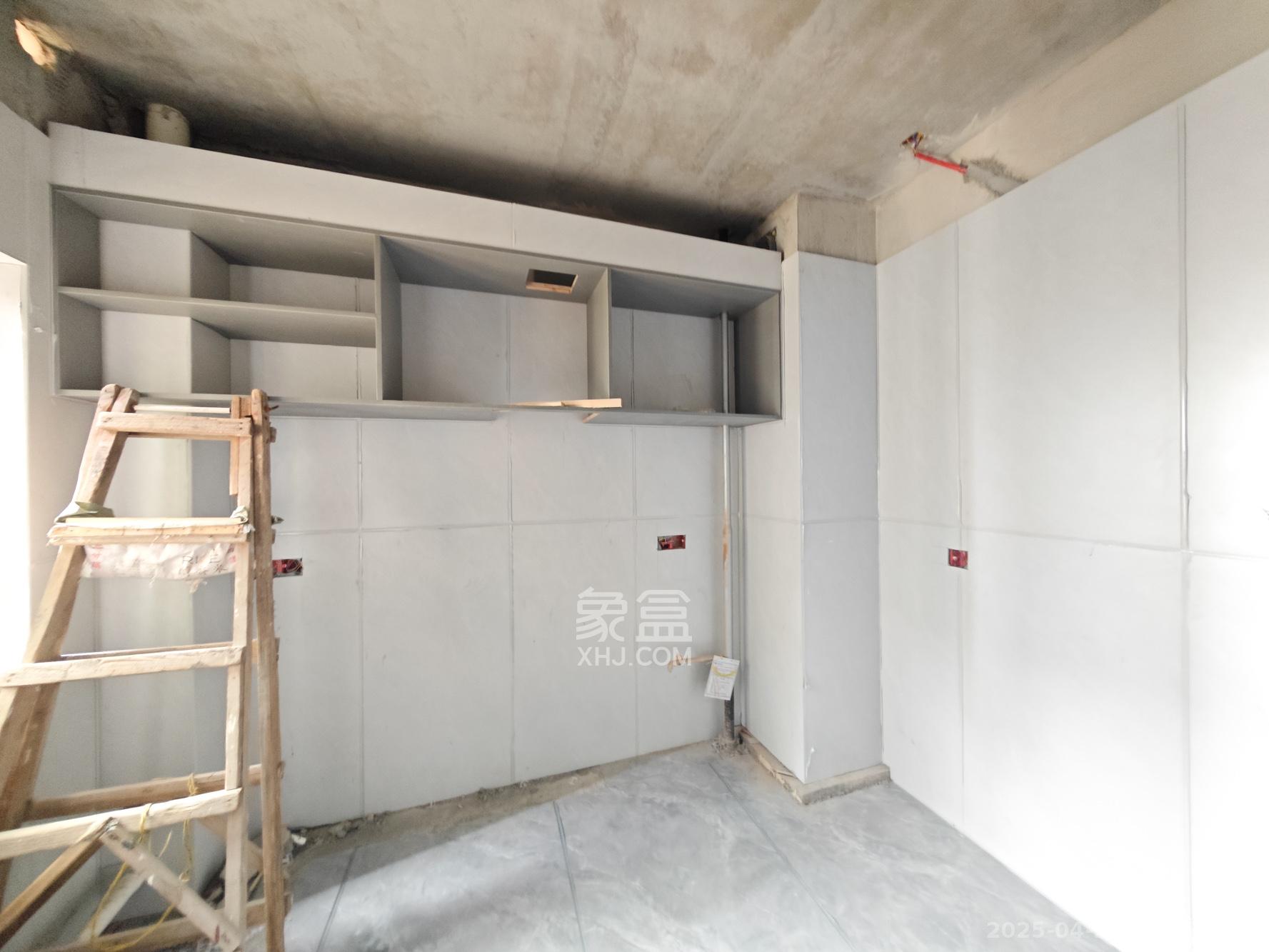 中建嘉和城  3室2厅2卫   104.80万其他