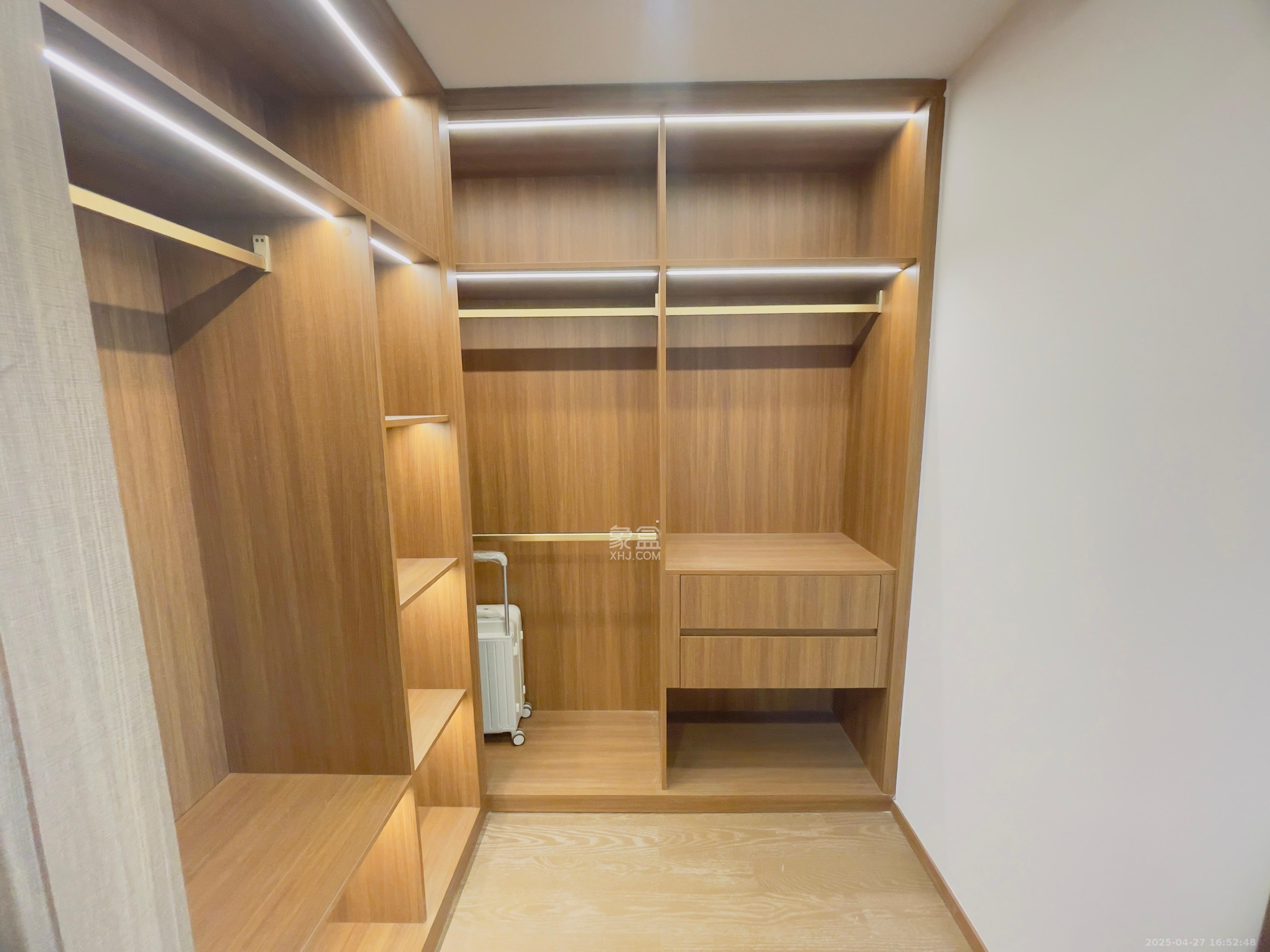 江山印 4室2厅3卫 15000.0元/月 江山印 4室2厅3卫 15000.0元/月室内图