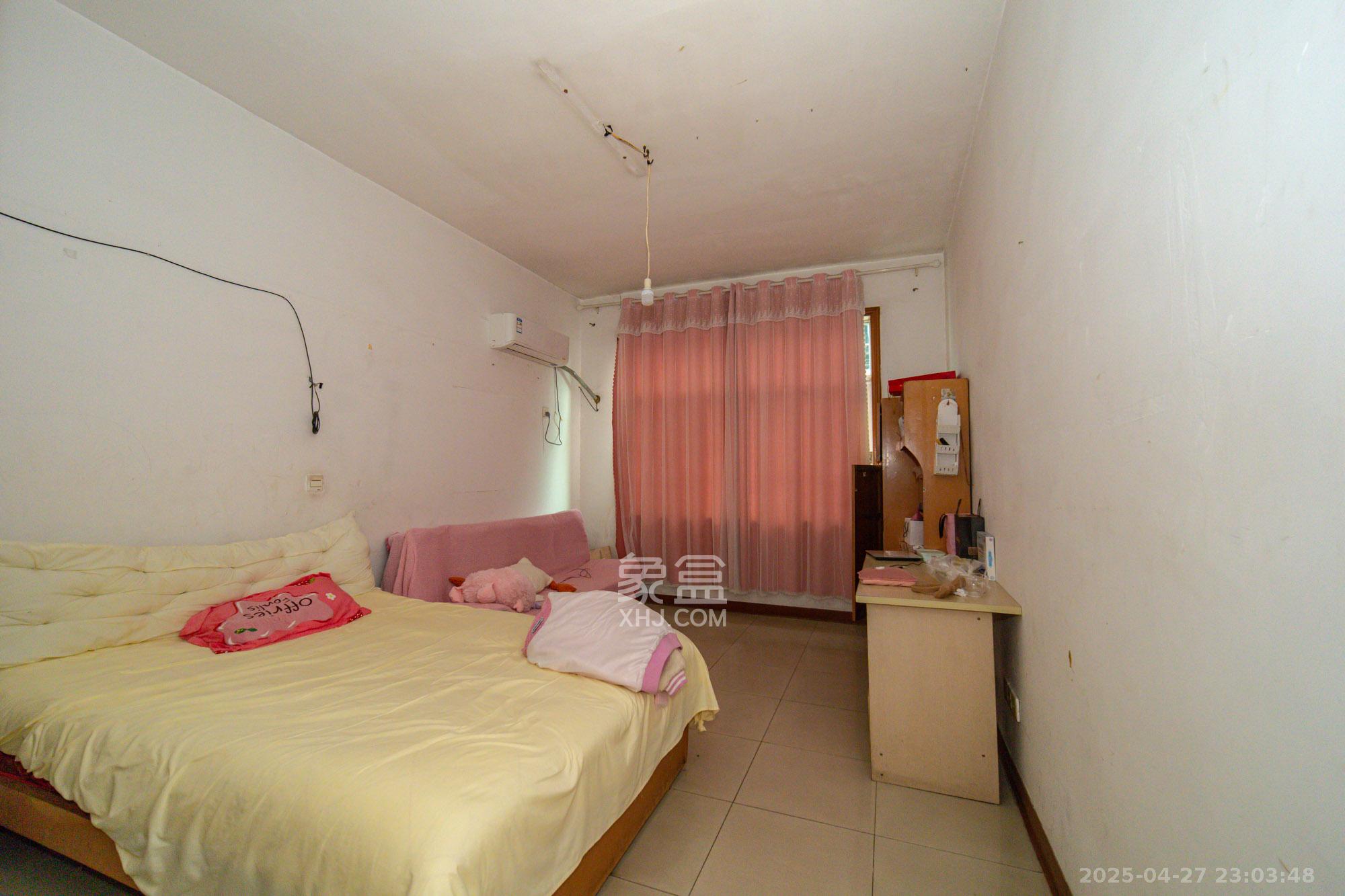 杉星小区 2室2厅2卫 55.0万 杉星小区 2室2厅2卫 55.0万卧室