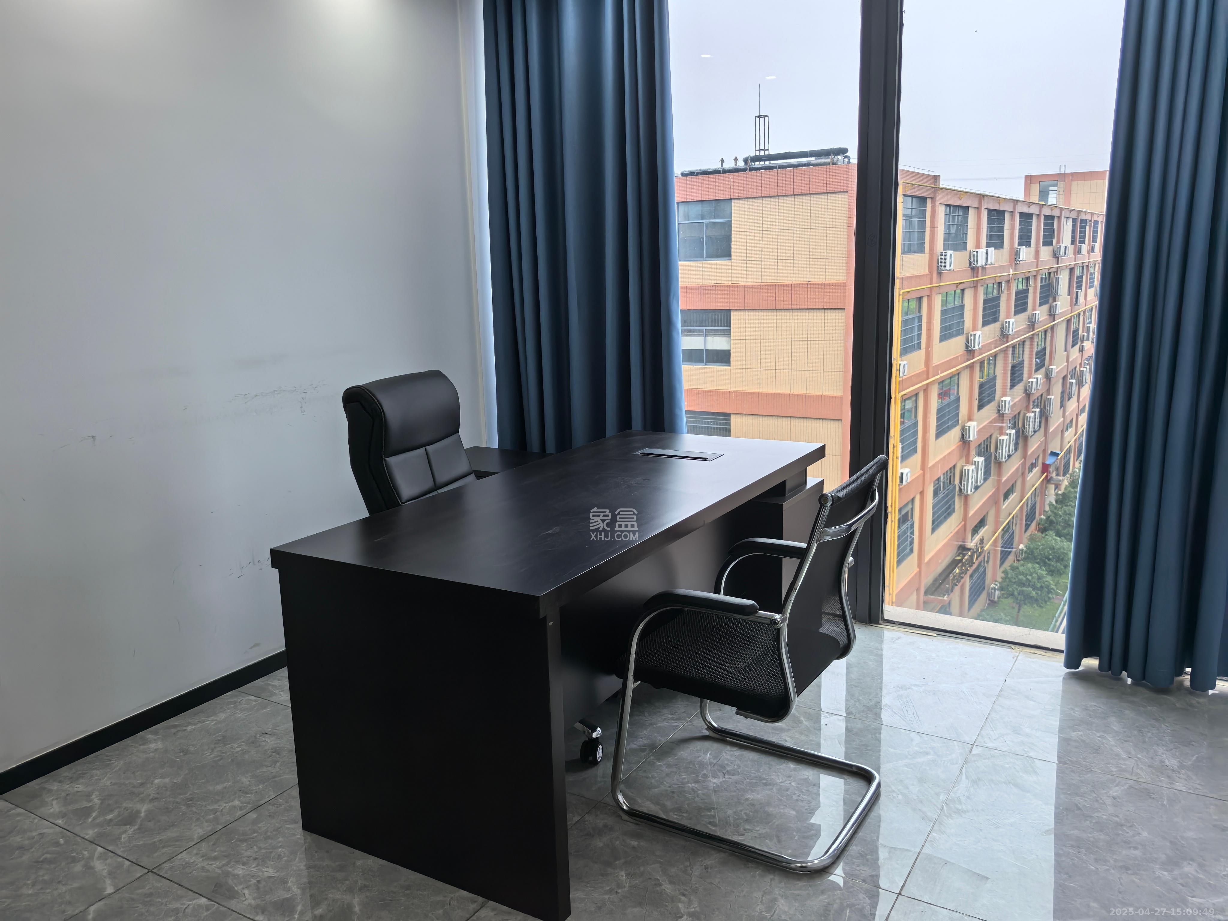 开阳智能制造产业园 4室2厅1卫 8000.0元/月 开阳智能制造产业园 4室2厅1卫 8000.0元/月室内图