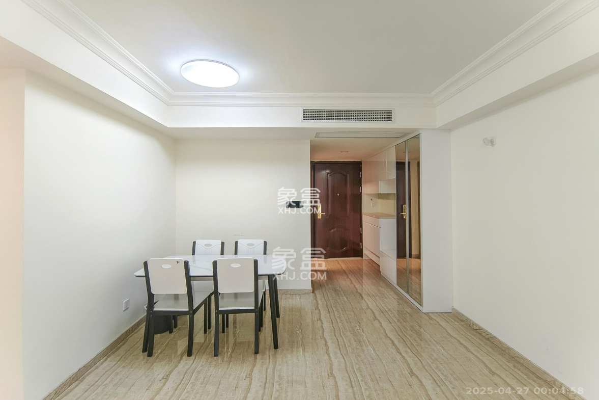 碧桂园翘楚棠 3室2厅2卫 72.8万 碧桂园翘楚棠 3室2厅2卫 72.8万客厅