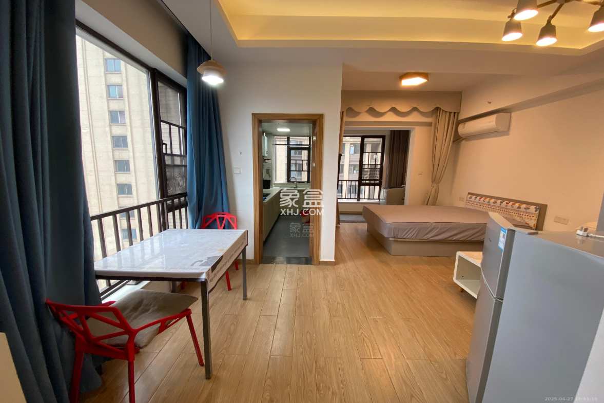 中泰财富湘江 1室1厅1卫 1400.0元/月 中泰财富湘江 1室1厅1卫 1400.0元/月室内图