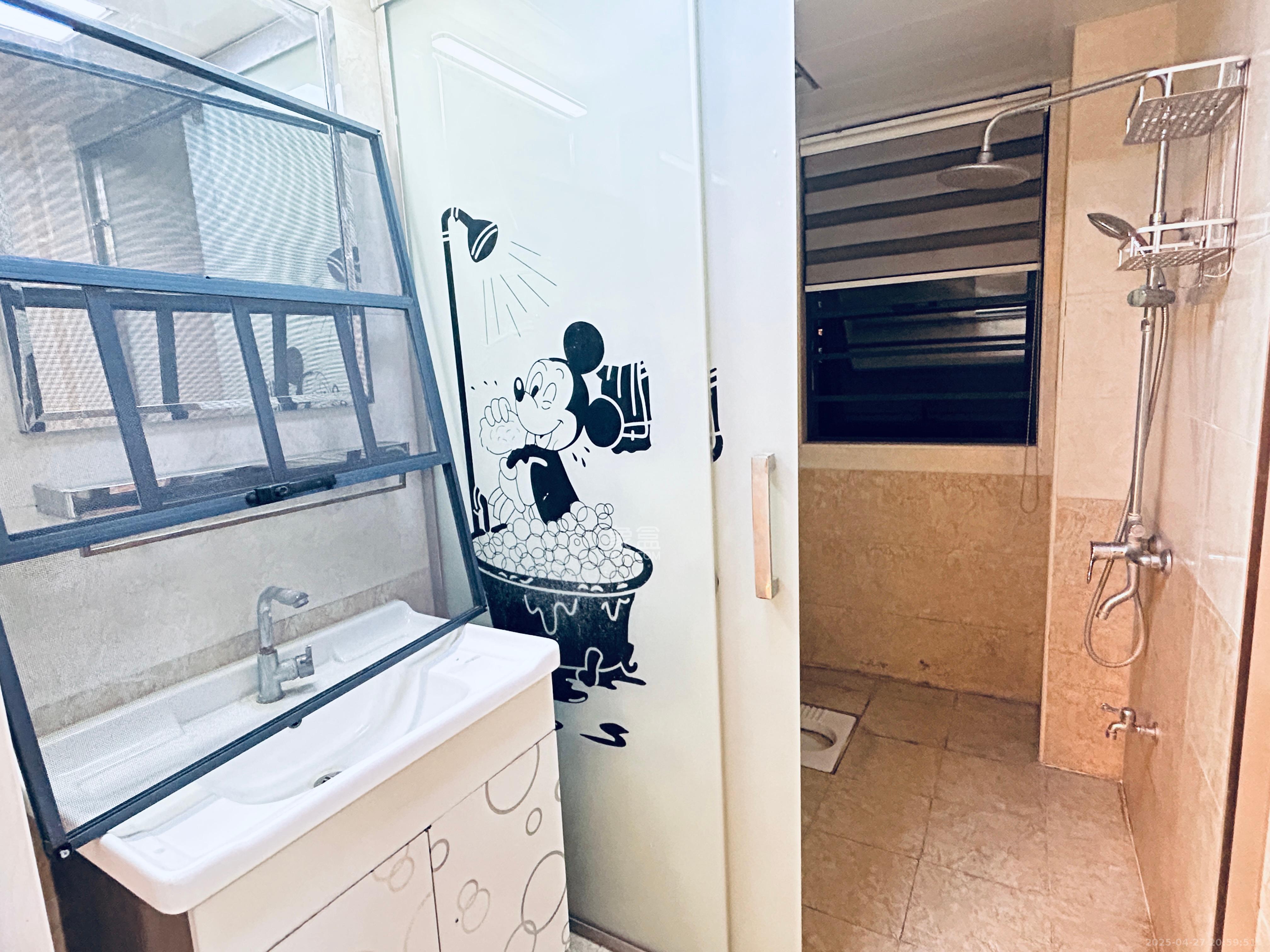 天元涉外景园C区 3室2厅2卫 2600.0元/月 天元涉外景园C区 3室2厅2卫 2600.0元/月室内图