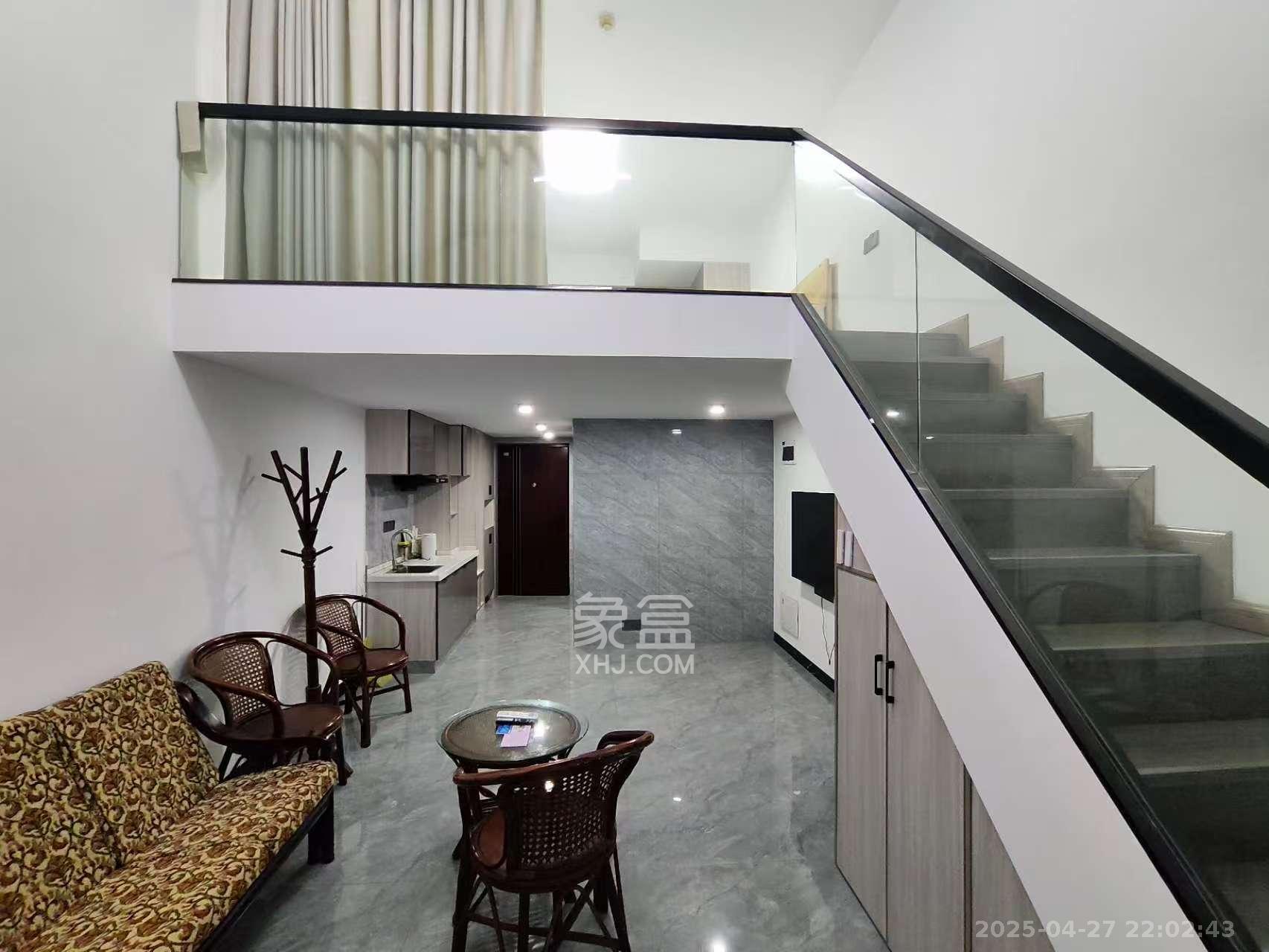 长燃润和天地(长润小区印湘江) 1室1厅1卫 1500.0元/月 长燃润和天地(长润小区印湘江) 1室1厅1卫 1500.0元/月室内图