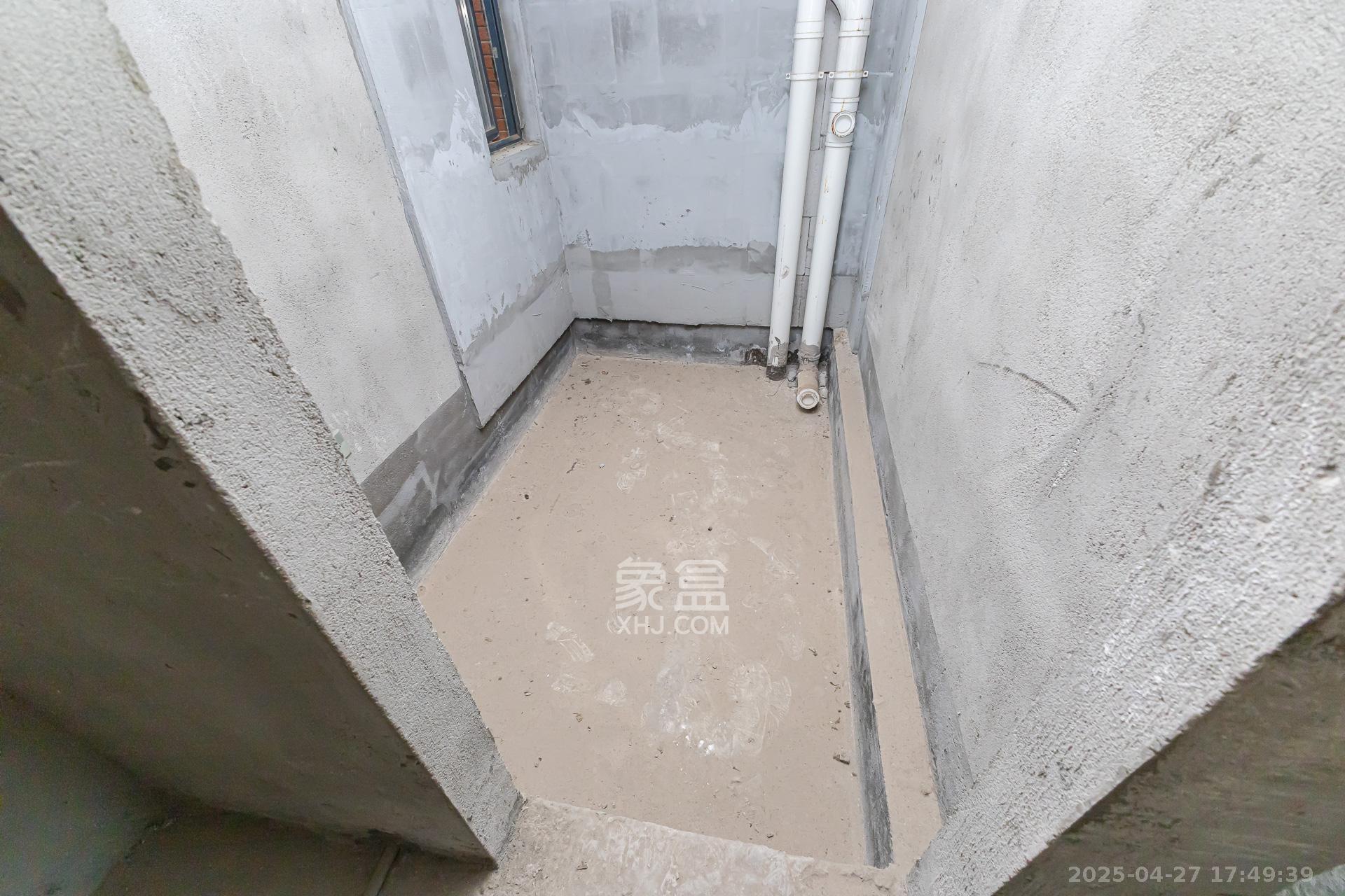 珠江东方明珠（新地东方明珠）三期  3室2厅2卫   70.00万卫生间