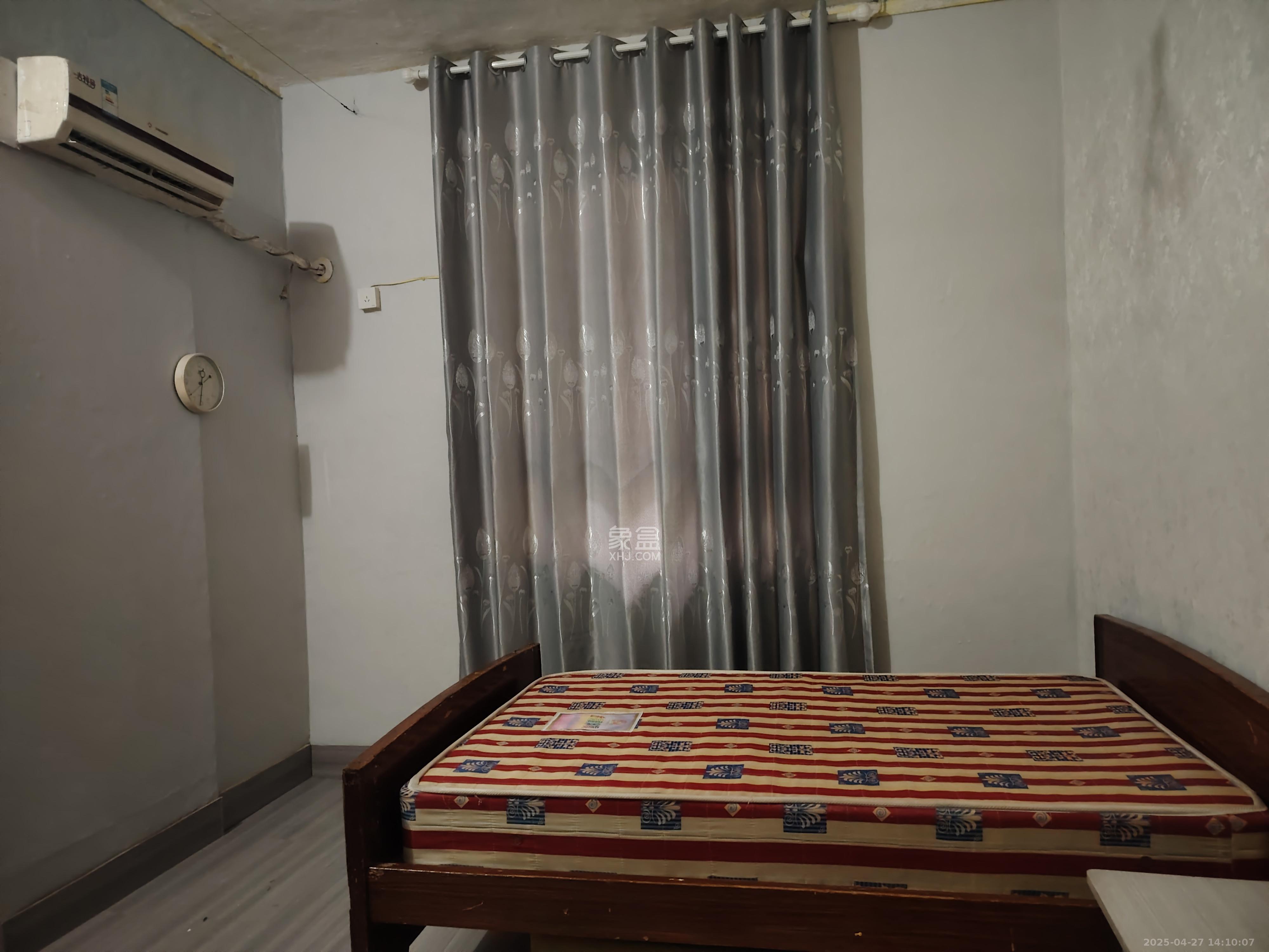 红花坡轻工设计院(轻安宿舍)  1室0厅0卫    800.0元/月 红花坡轻工设计院(轻安宿舍)  1室0厅0卫    800.0元/月室内图1