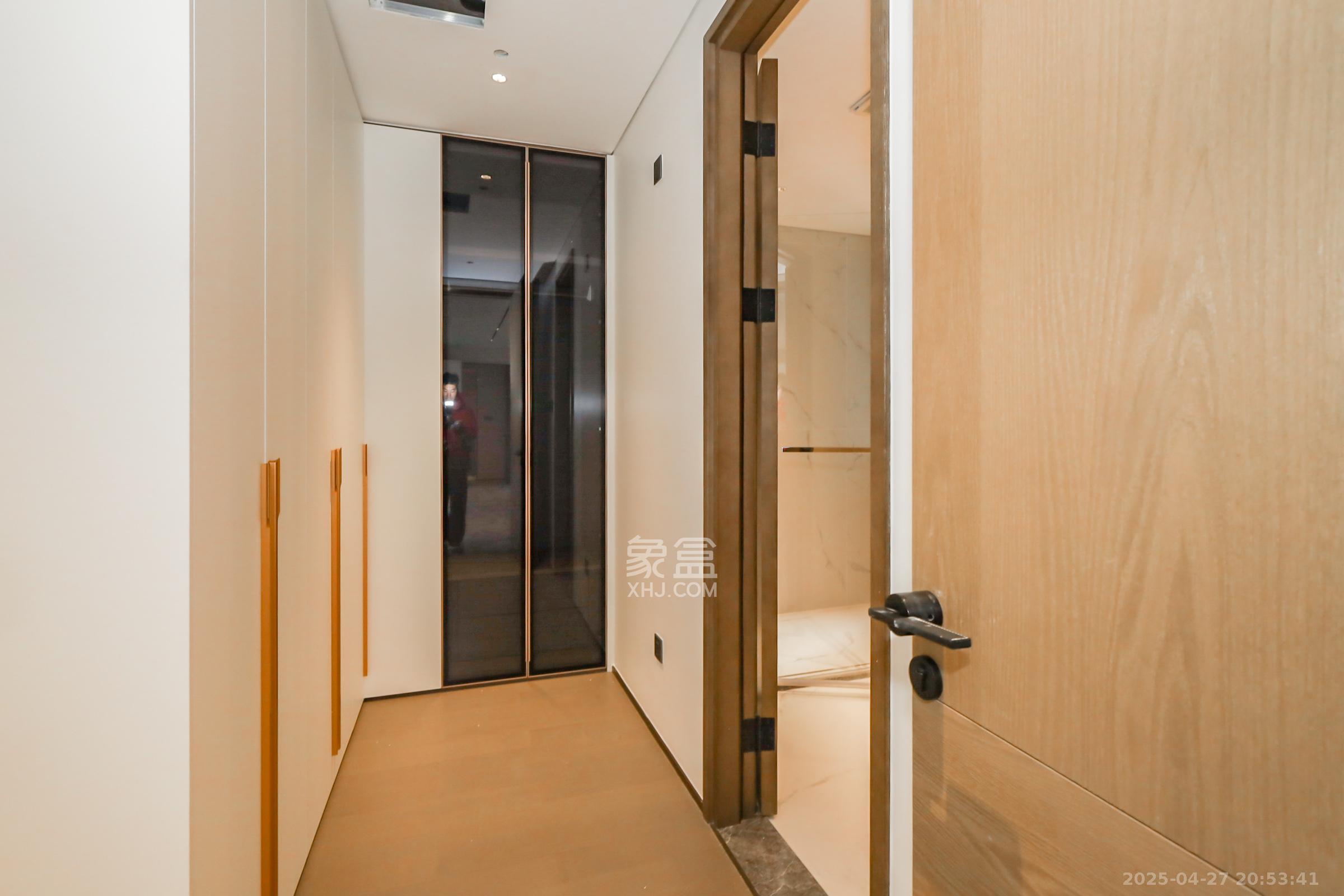 长沙悦府（华润万象城）  3室2厅1卫   498.00万其他