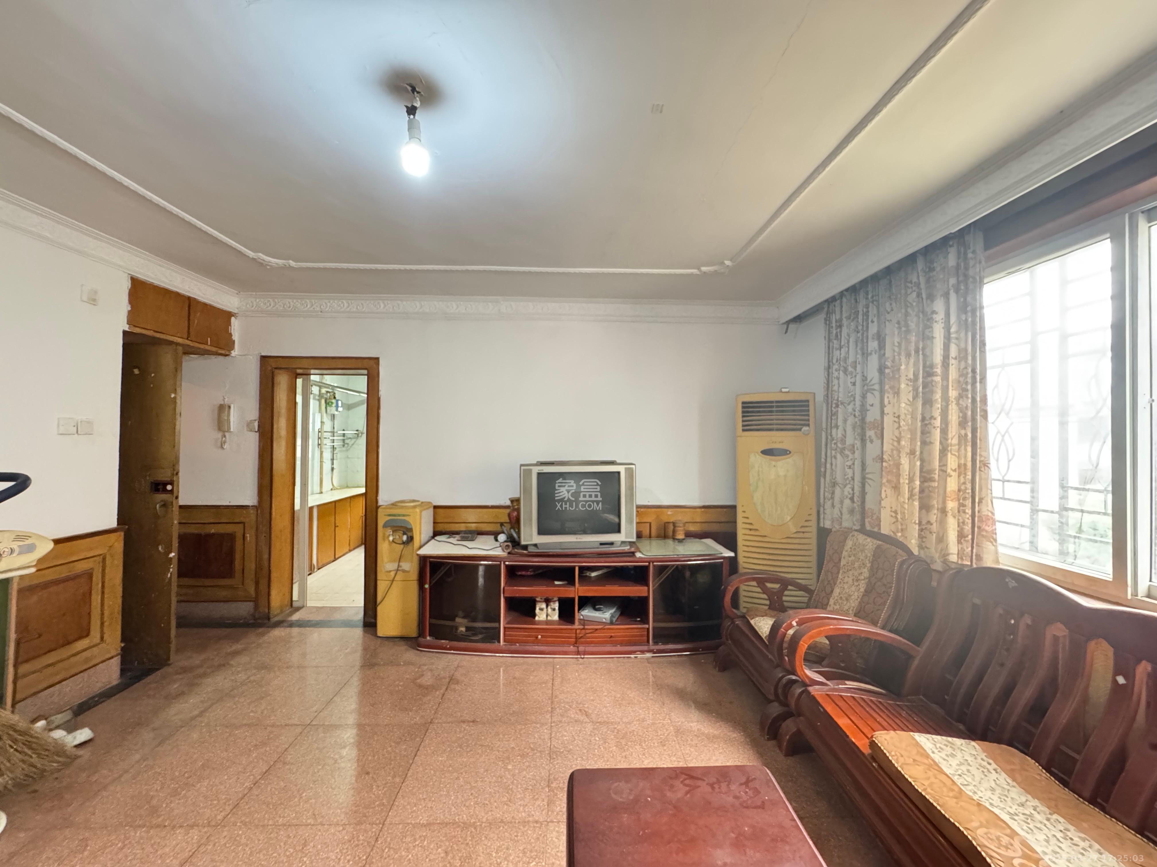 燕山街社区 3室1厅0卫 1600.0元/月 燕山街社区 3室1厅0卫 1600.0元/月室内图