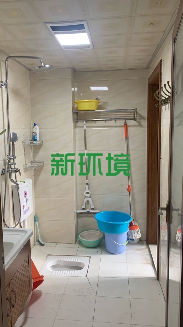 月亮湾三期  4室2厅2卫   2500.00元/月室内图