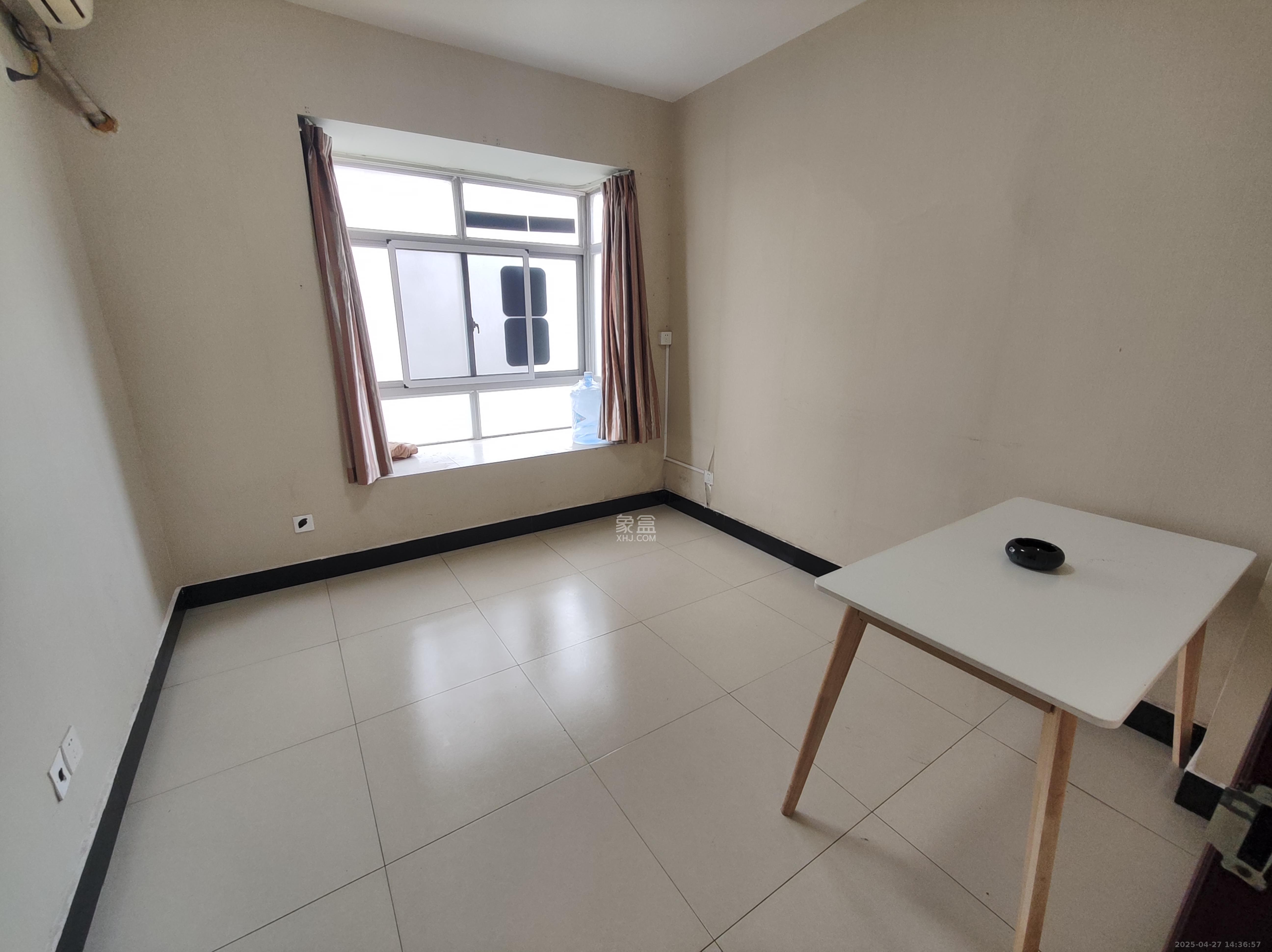 金龙苑 2室2厅1卫 2200.0元/月 金龙苑 2室2厅1卫 2200.0元/月室内图