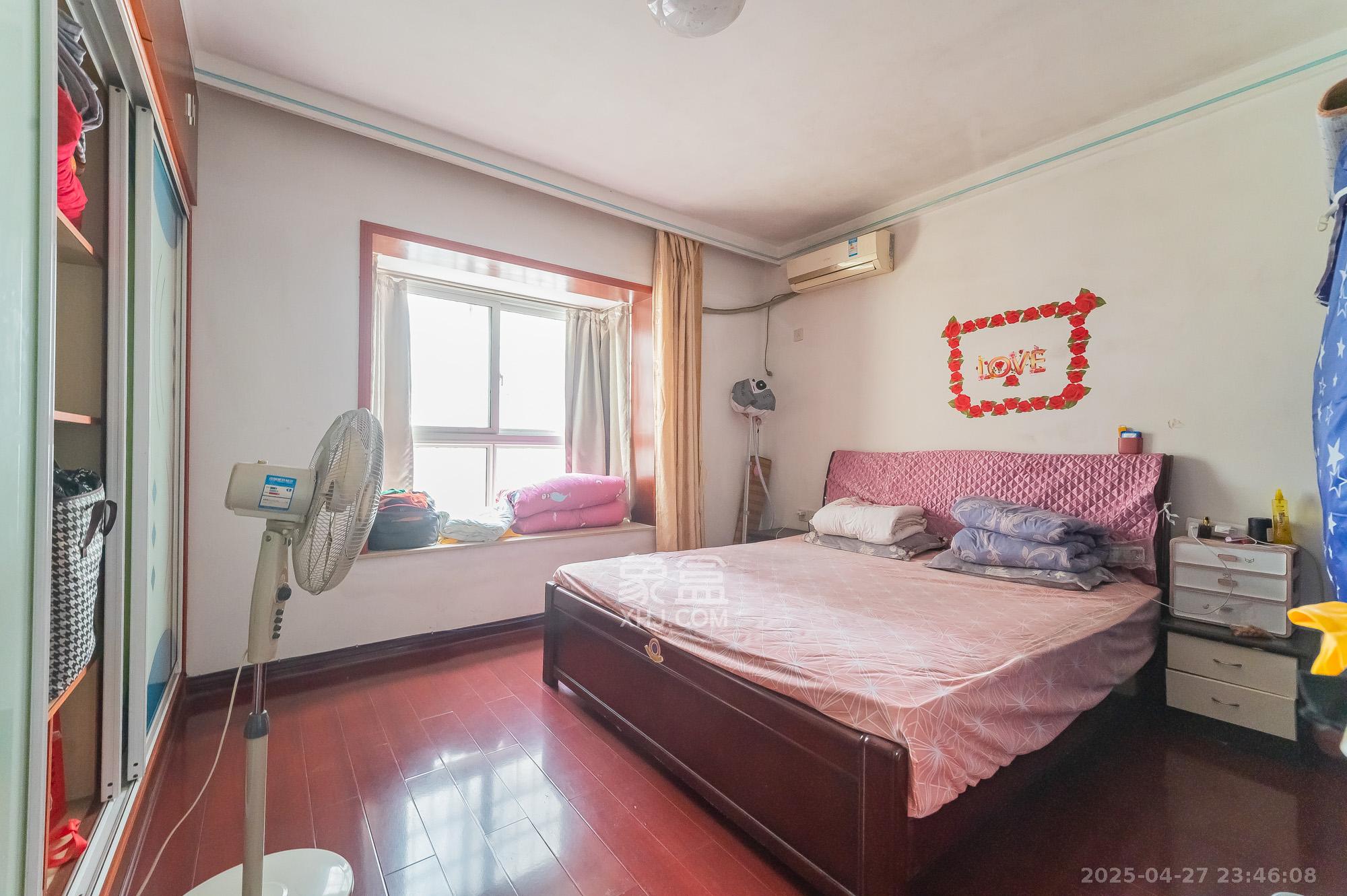 佳美星城 3室2厅1卫 57.5万 佳美星城 3室2厅1卫 57.5万卧室