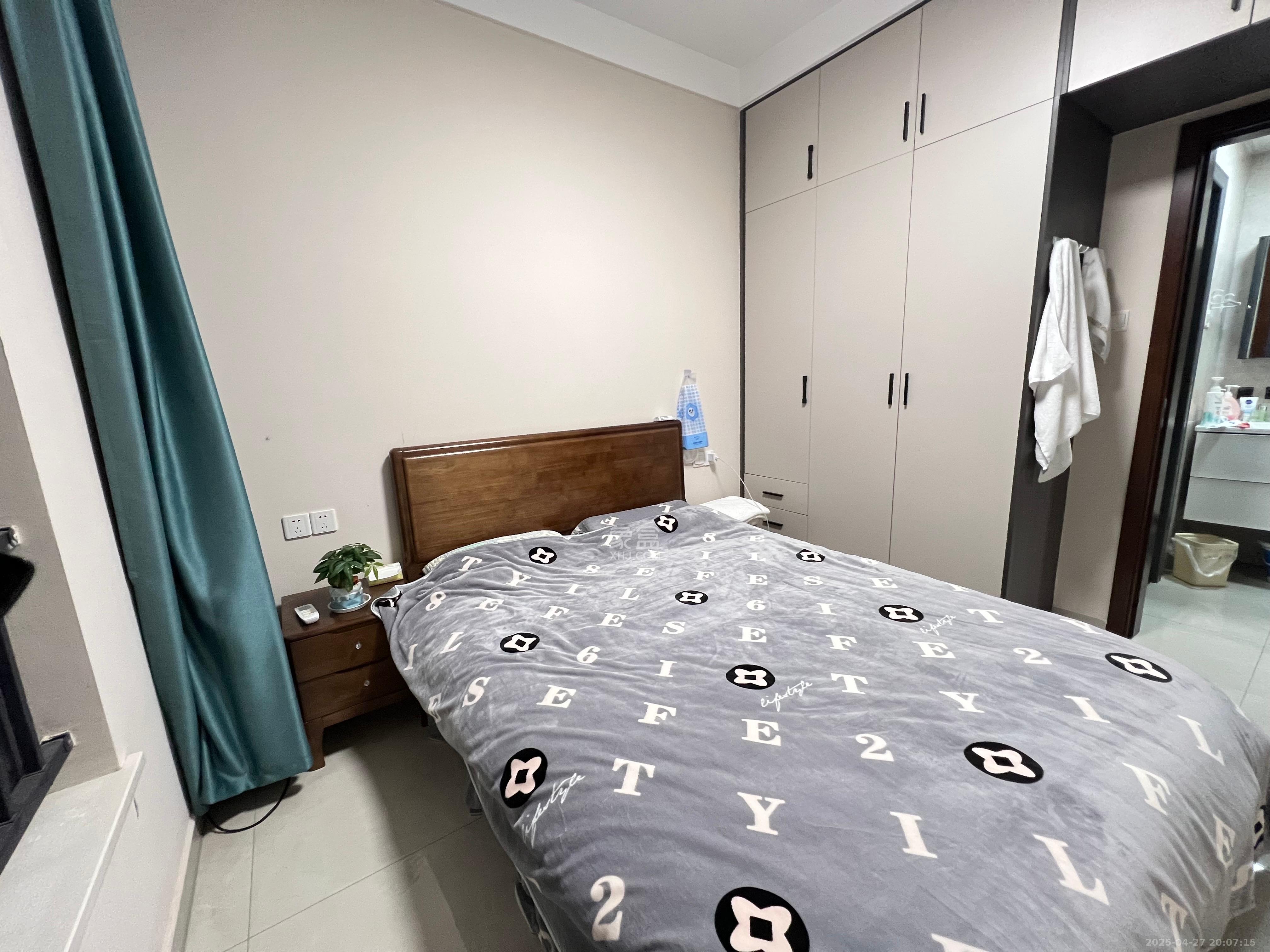 荣悦台  2室1厅1卫   3300.00元/月室内图