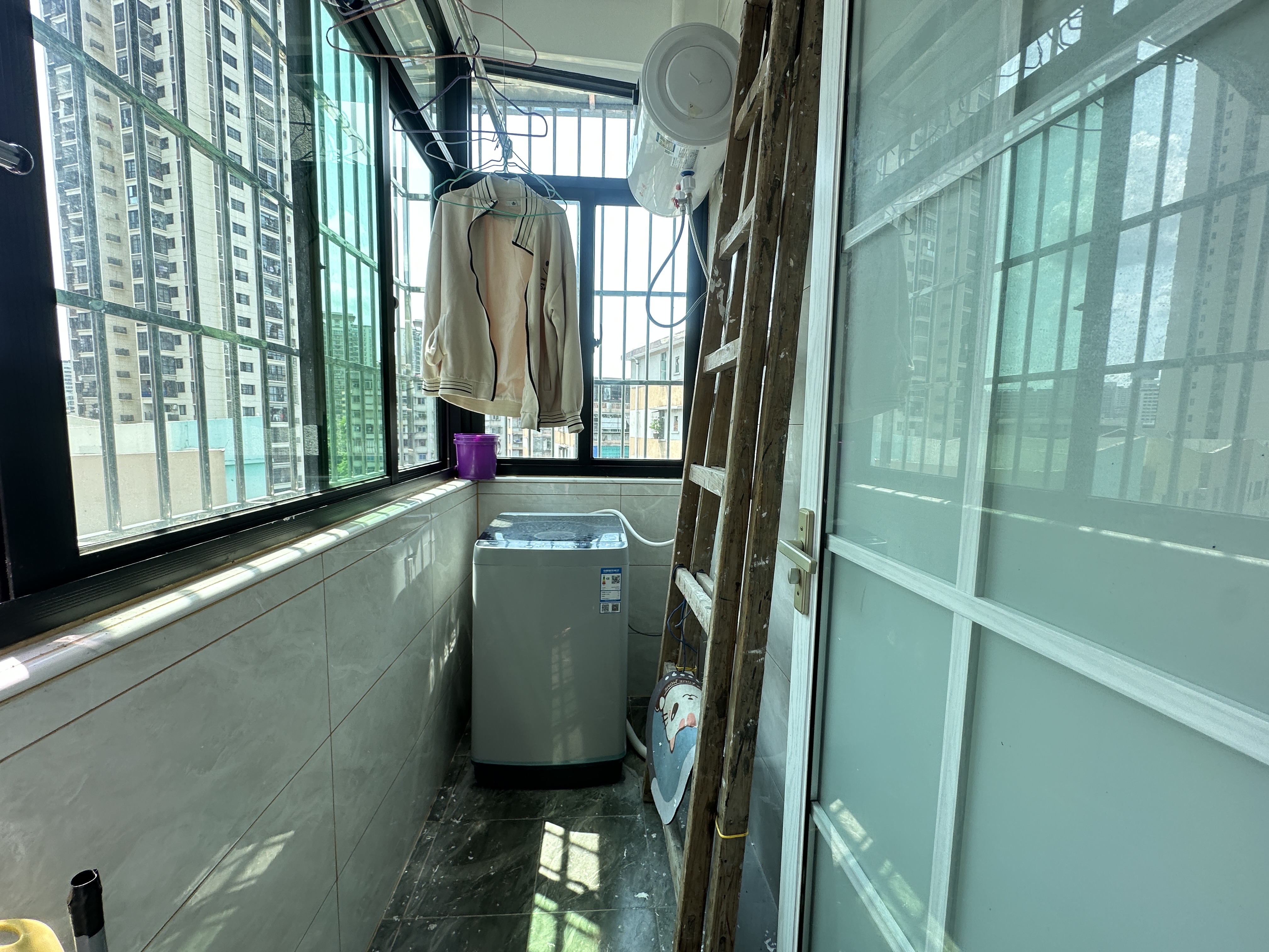 南希公寓 1室0厅0卫 120.0万 南希公寓 1室0厅0卫 120.0万客厅