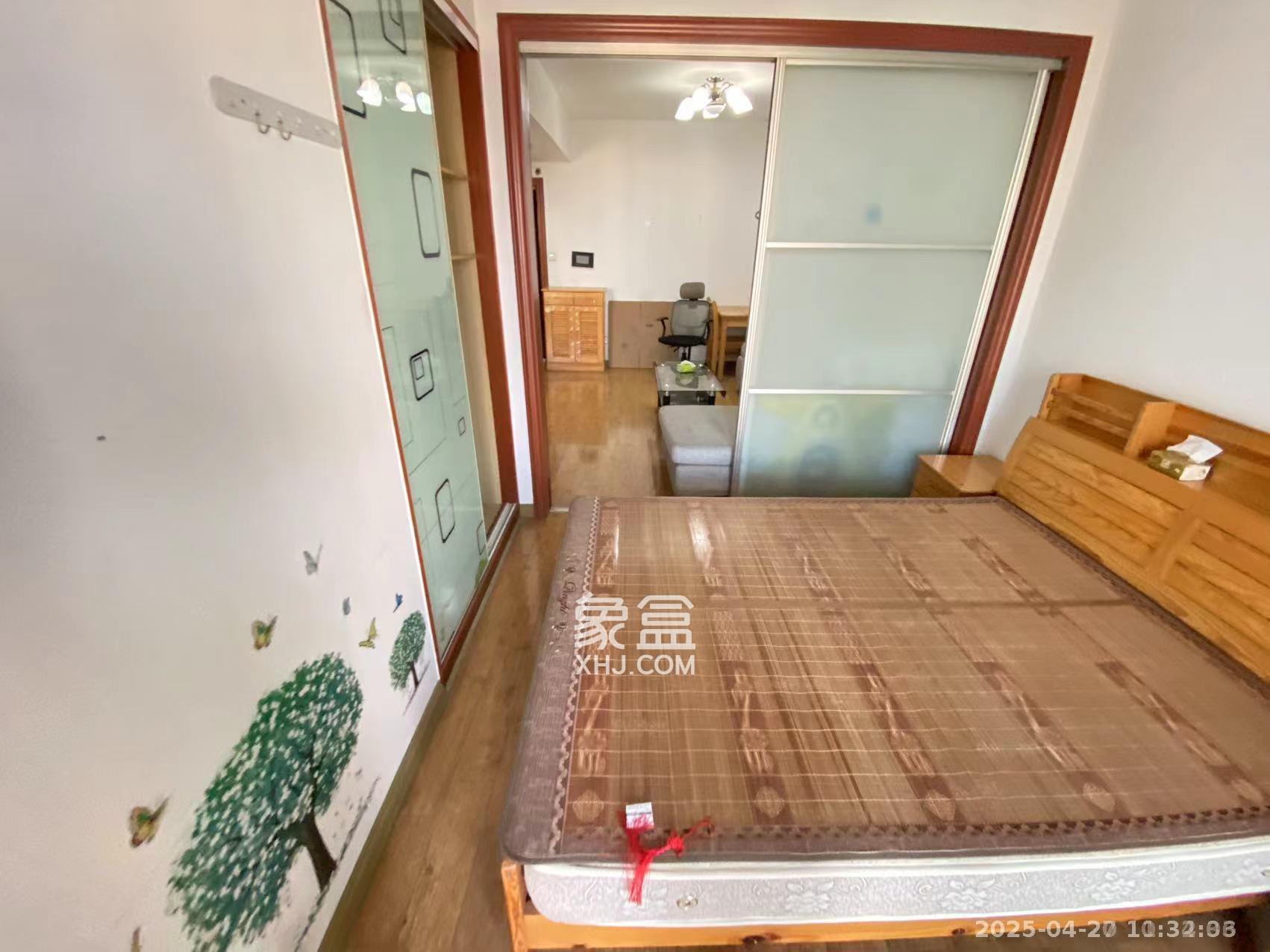 铂宫  1室1厅1卫   3000.00元/月室内图