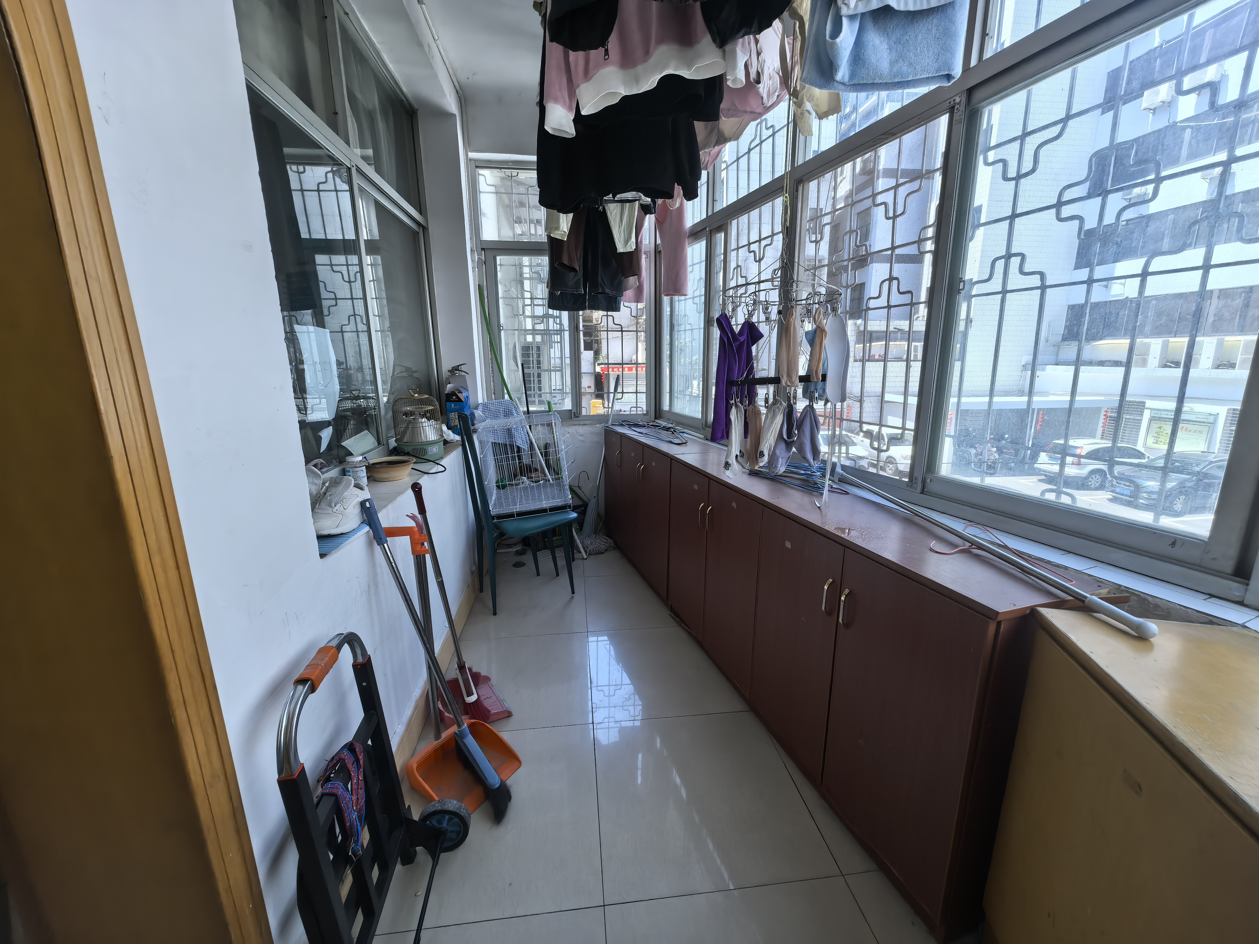 十字街工商银行宿舍  3室2厅1卫   45.00万客厅
