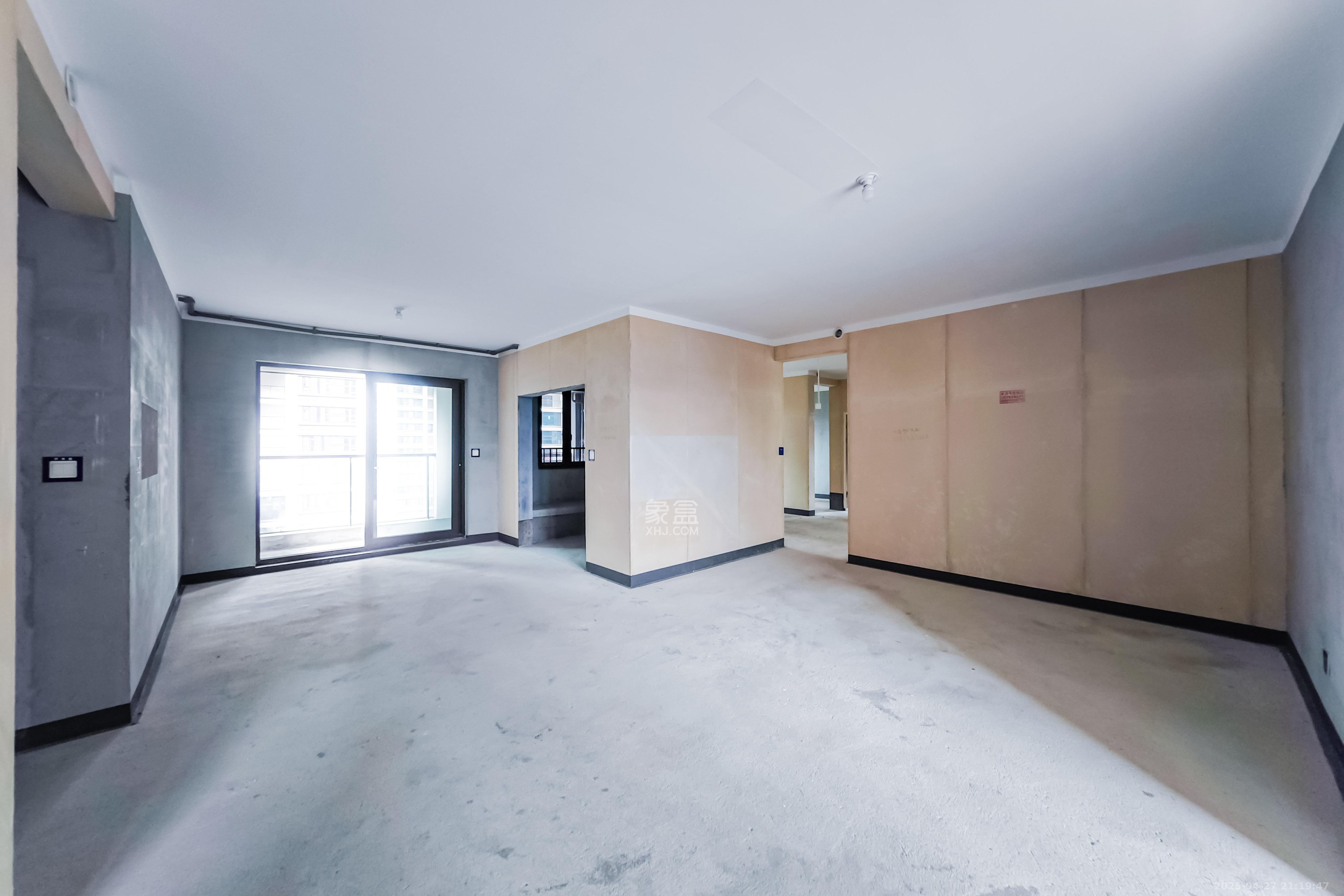 建發(fā)玖洲觀瀾  4室2廳2衛(wèi)   260.00萬(wàn)