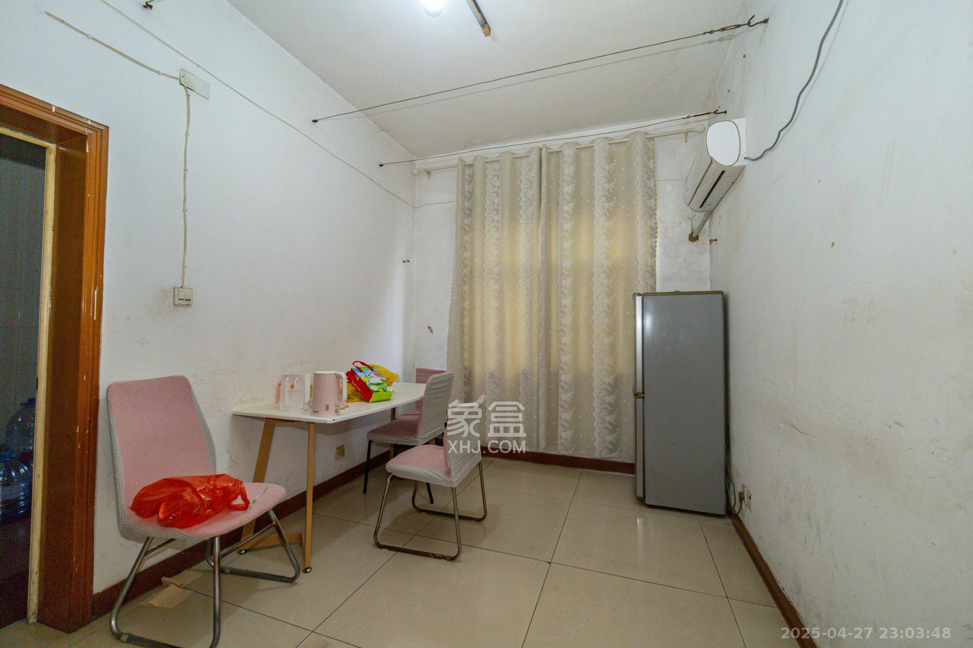 杉星小区 2室2厅2卫 55.0万 杉星小区 2室2厅2卫 55.0万其他