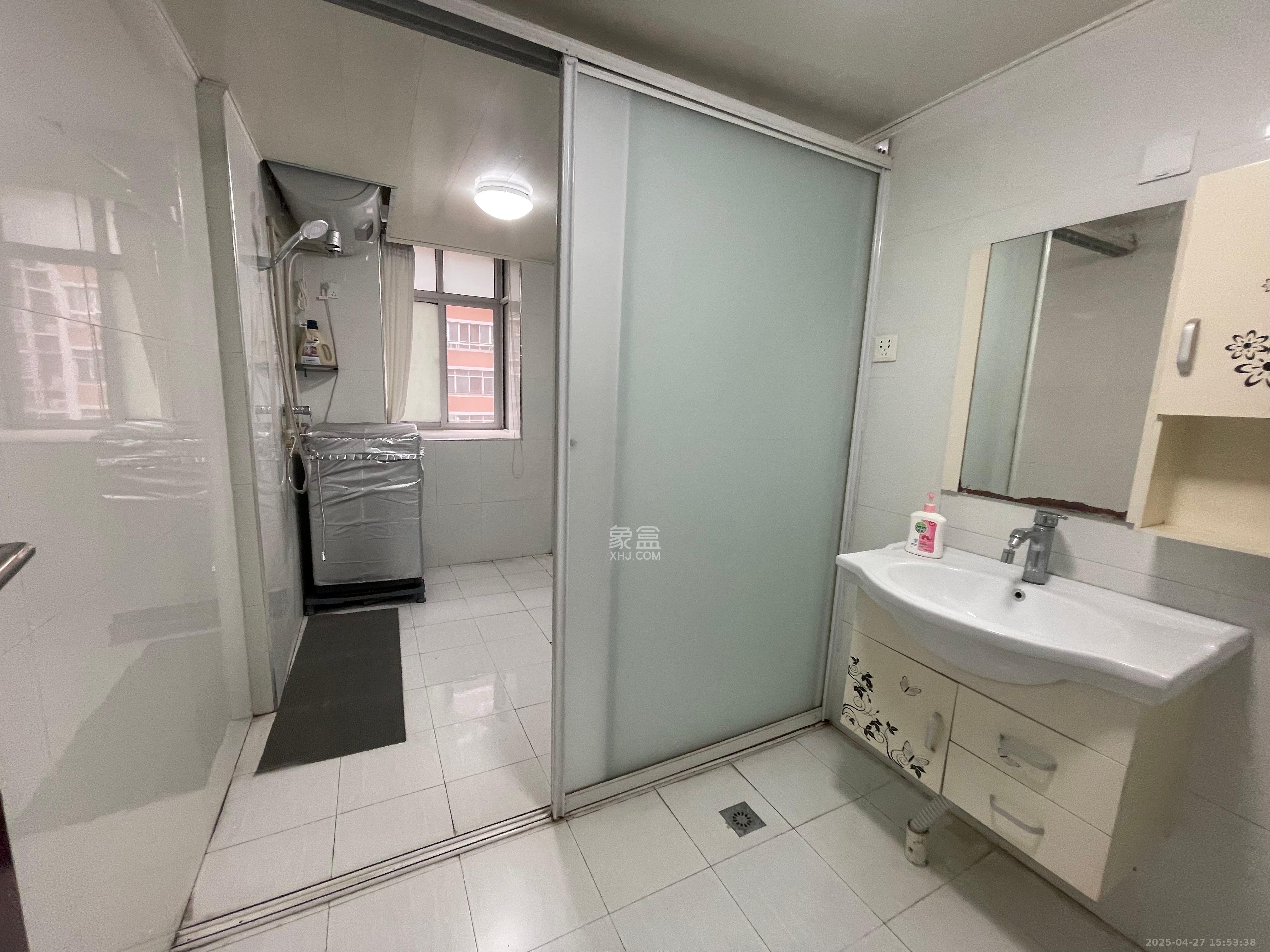 湘林家园(湘林小区电梯房) 4室2厅1卫 4000.0元/月 湘林家园(湘林小区电梯房) 4室2厅1卫 4000.0元/月室内图