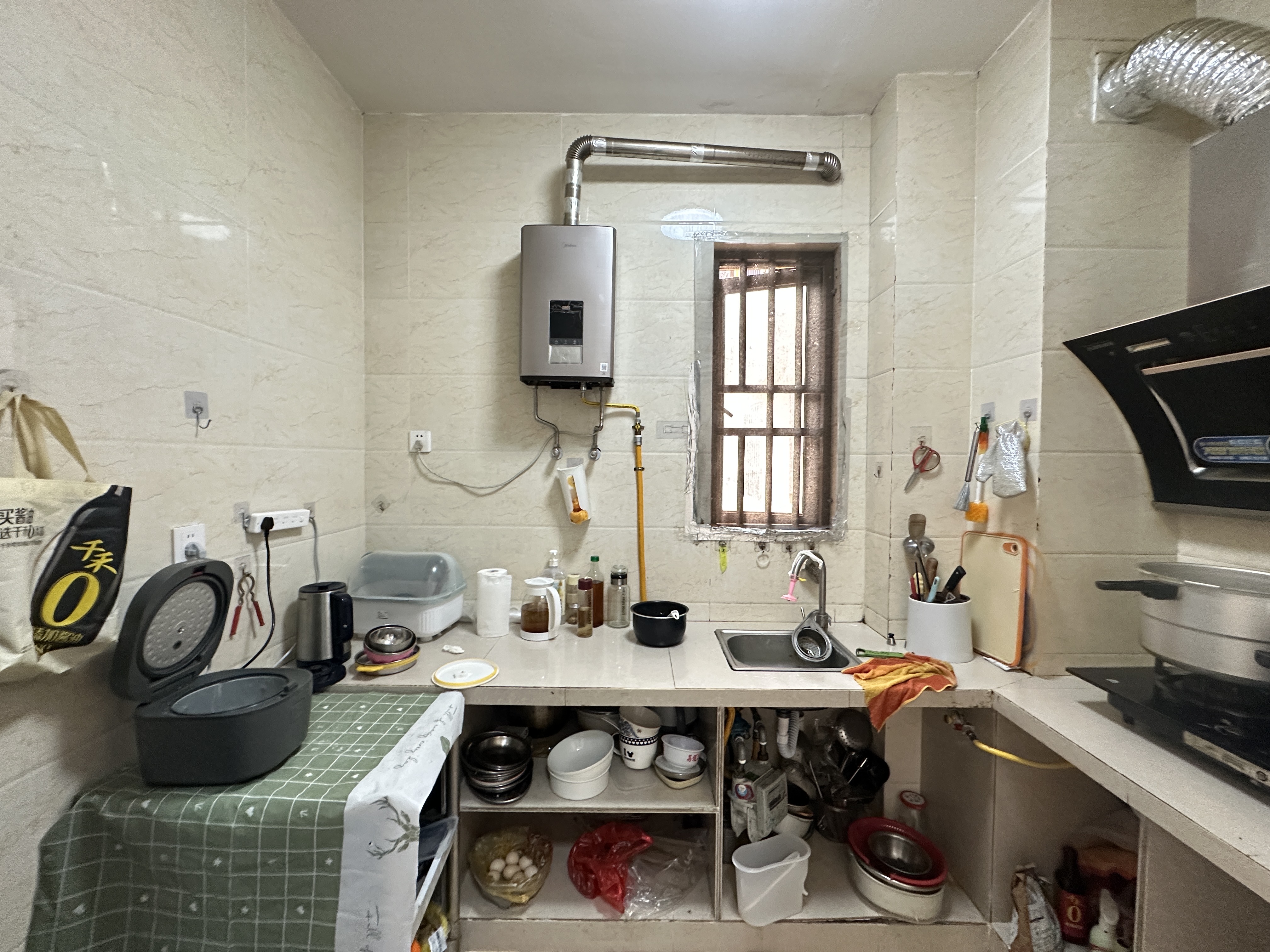 滨海新城一区B-08地块(玉河佳园) 3室2厅2卫 105.0万 滨海新城一区B-08地块(玉河佳园) 3室2厅2卫 105.0万客厅