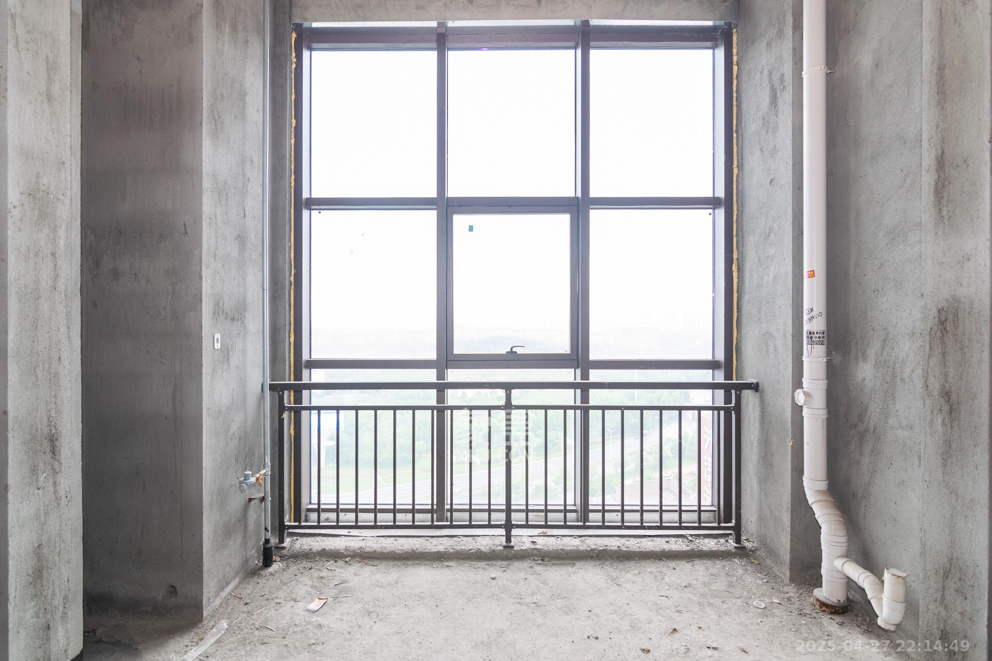 富兴悦府(富兴学府名邸) 2室2厅1卫 36.0万 富兴悦府(富兴学府名邸) 2室2厅1卫 36.0万阳台