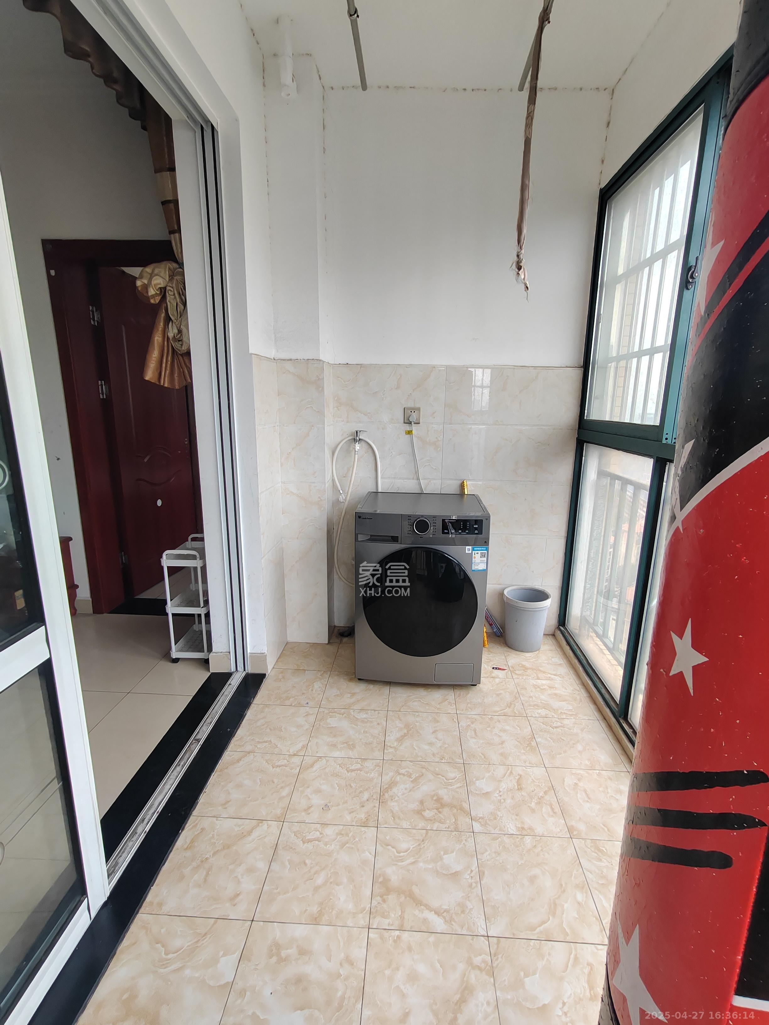 洋湖时代 3室2厅1卫 1900.0元/月 洋湖时代 3室2厅1卫 1900.0元/月室内图