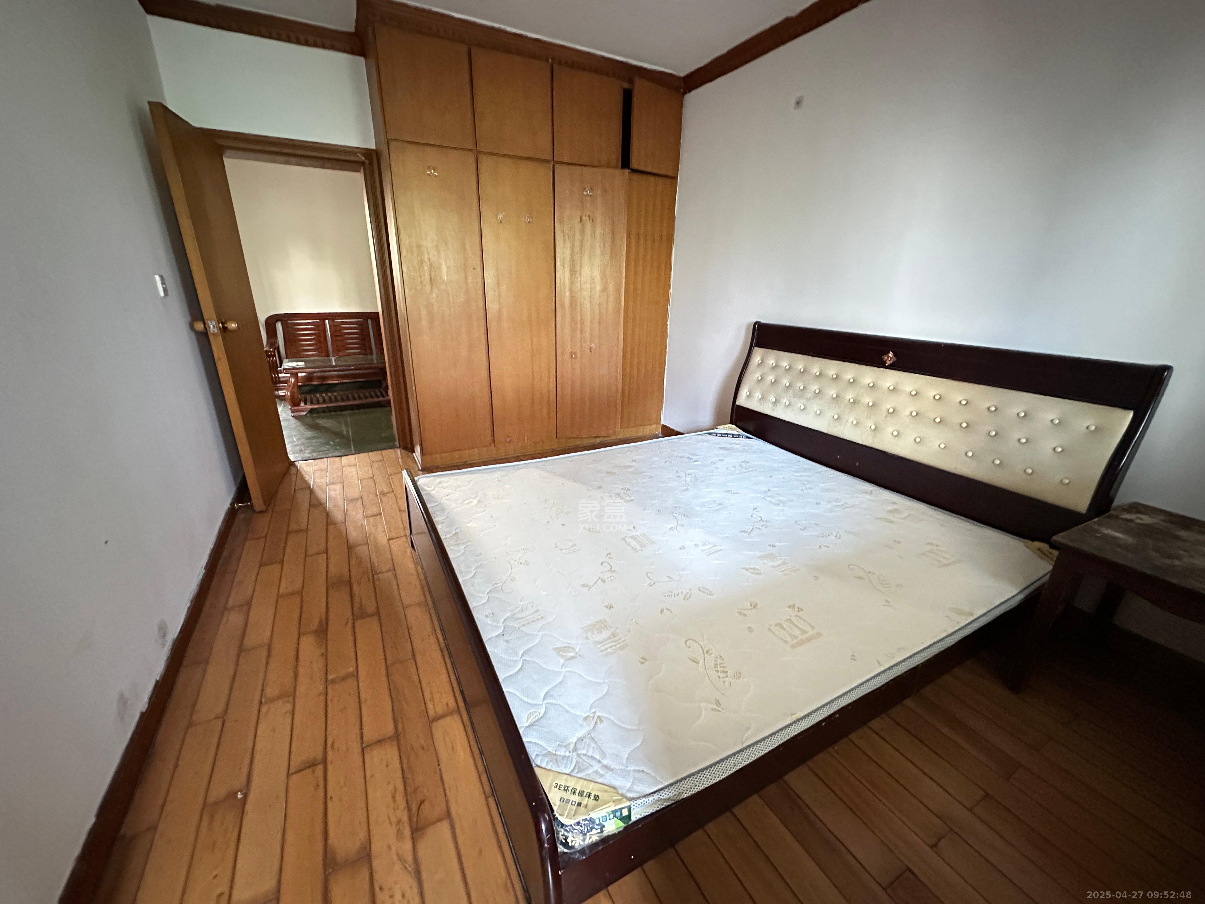 涂家冲社区（涂新小区、农商银行宿舍）  1室1厅1卫    1700.0元/月室内图
