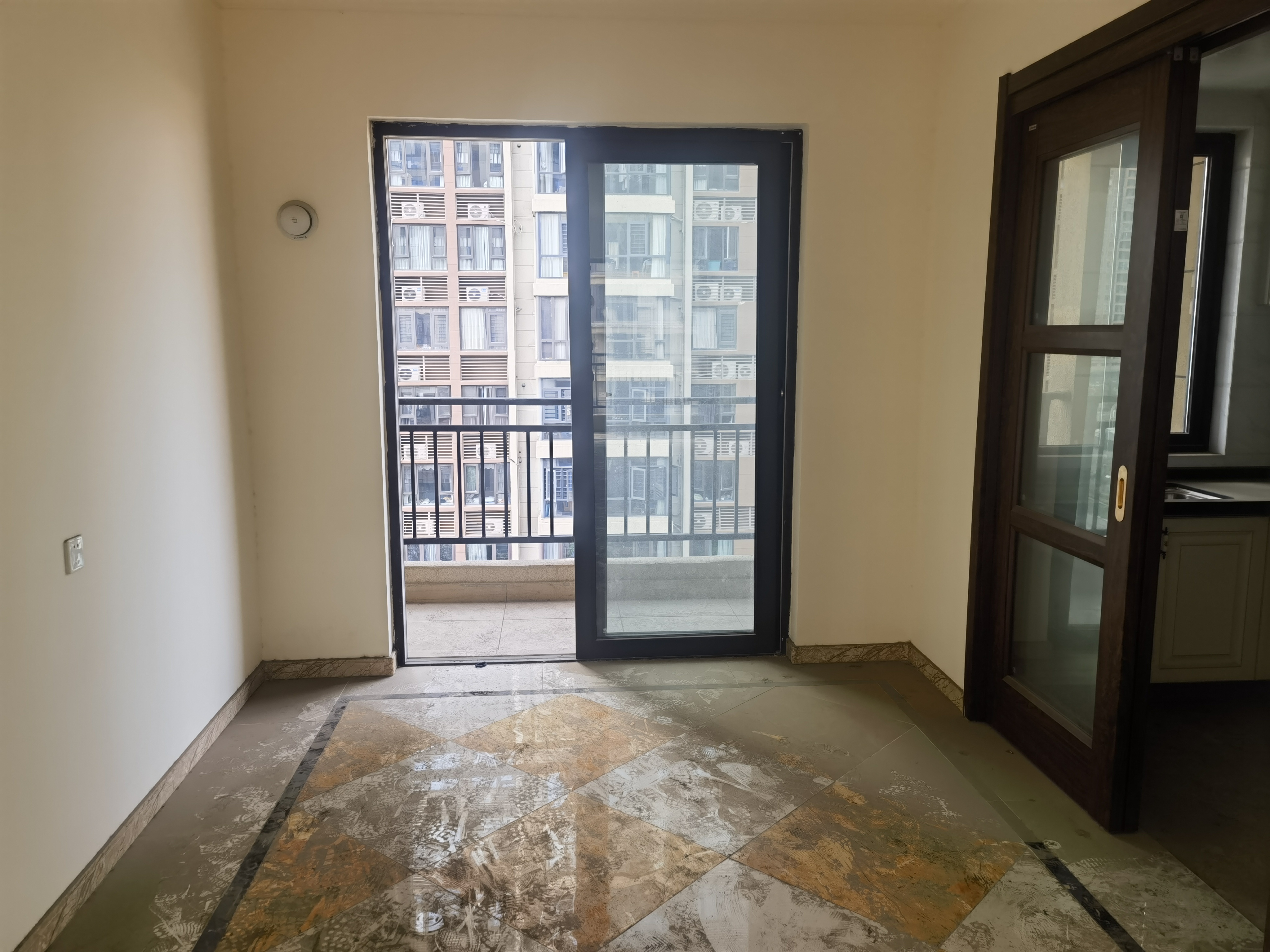 碧桂园娄星府 4室2厅2卫 98.8万 碧桂园娄星府 4室2厅2卫 98.8万客厅