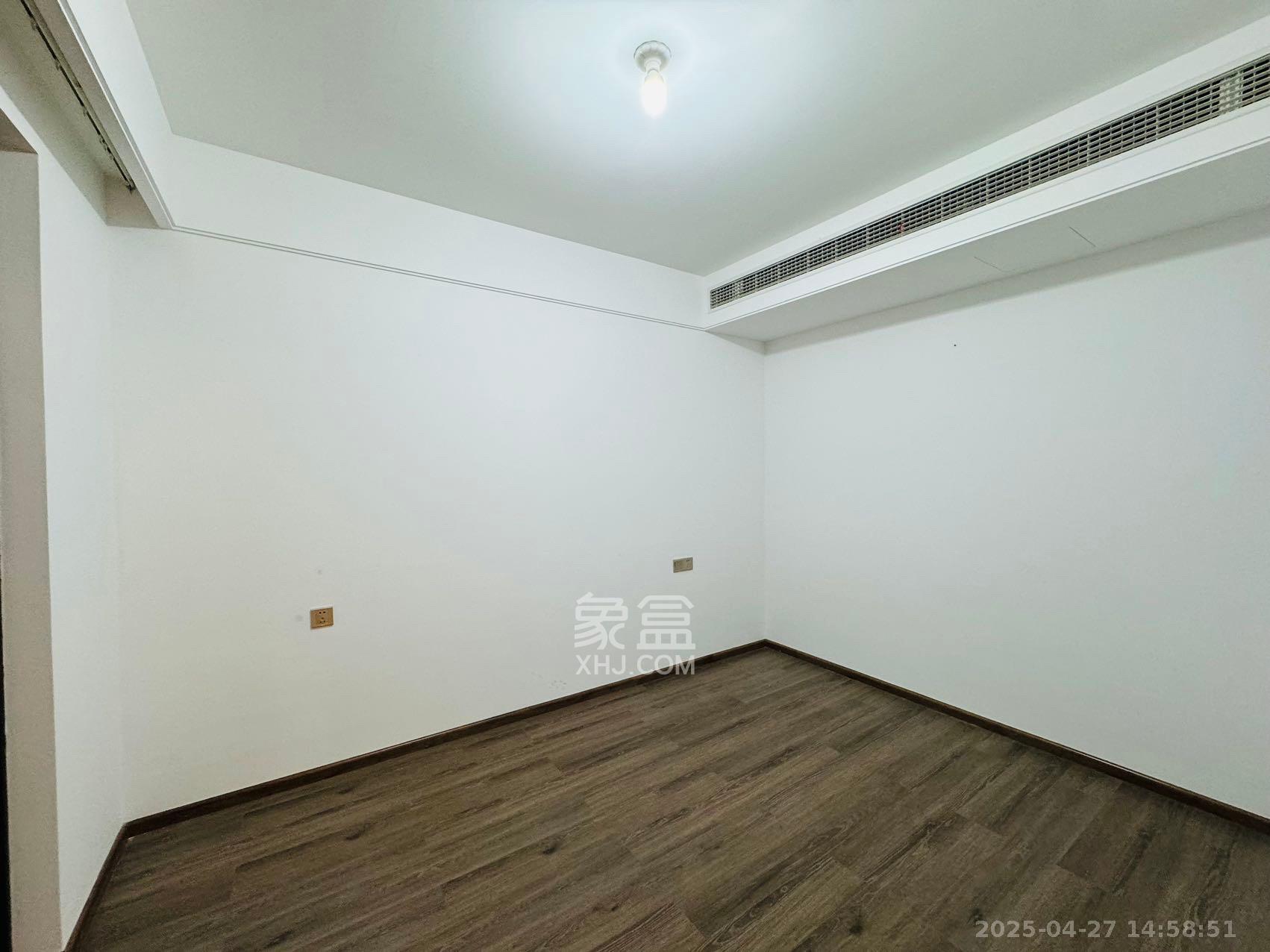 金茂建发泊悦  4室2厅2卫    3600.0元/月 金茂建发泊悦  4室2厅2卫    3600.0元/月室内图